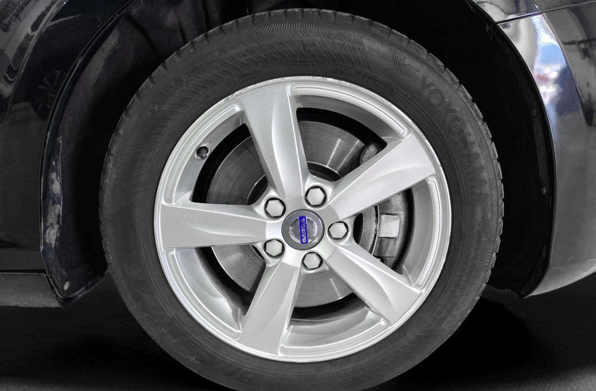 Volvo V40 D3 Momentum - foto 32