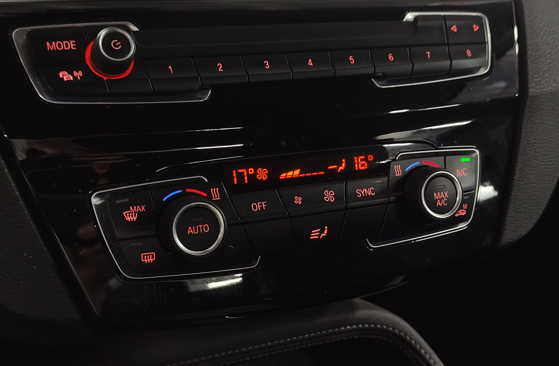 BMW X1 sDrive18d - foto 36
