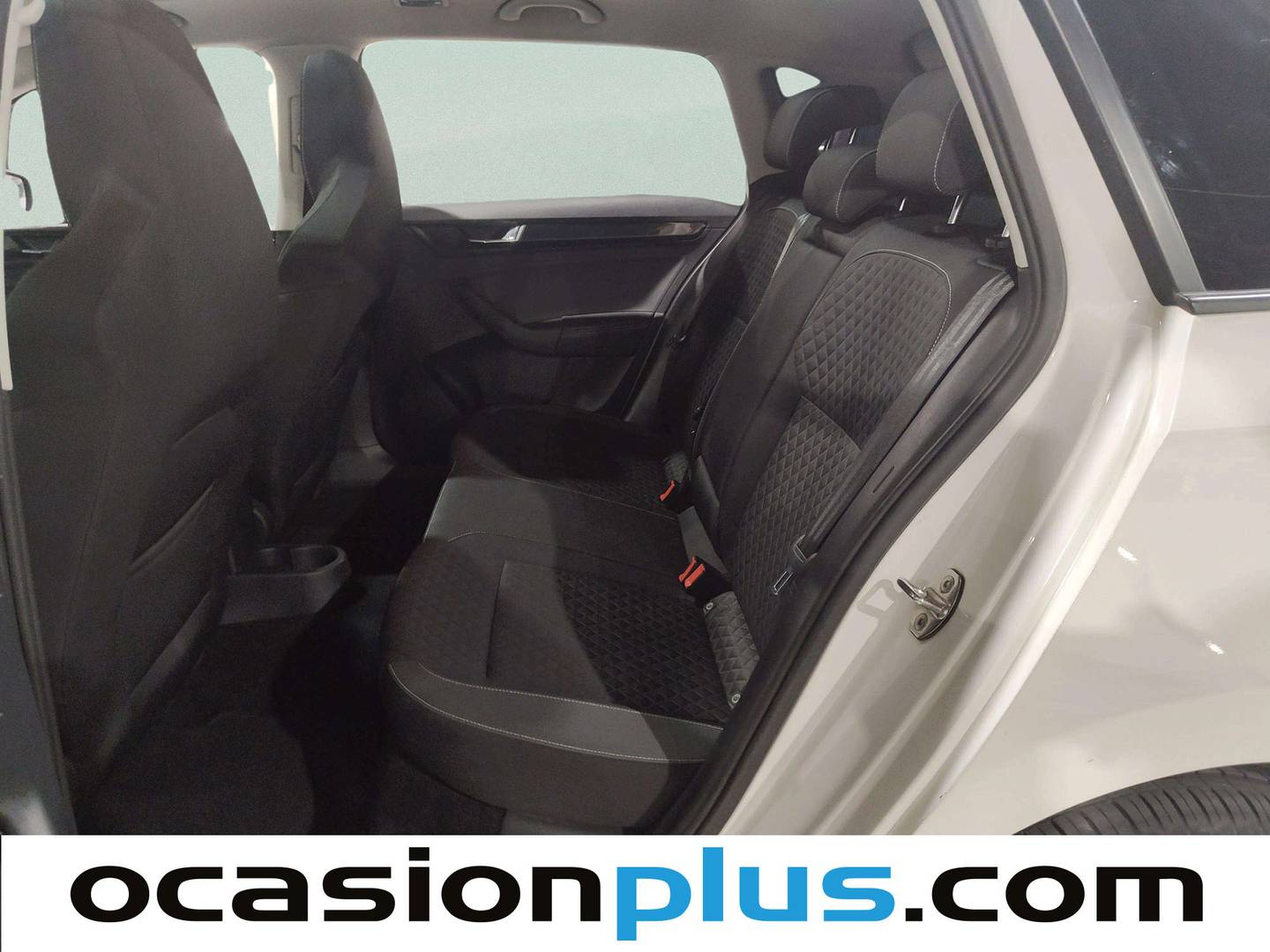 Foto asientos traseros Skoda Spaceback Skoda Spaceback 1.0 TSI Like (95 CV)