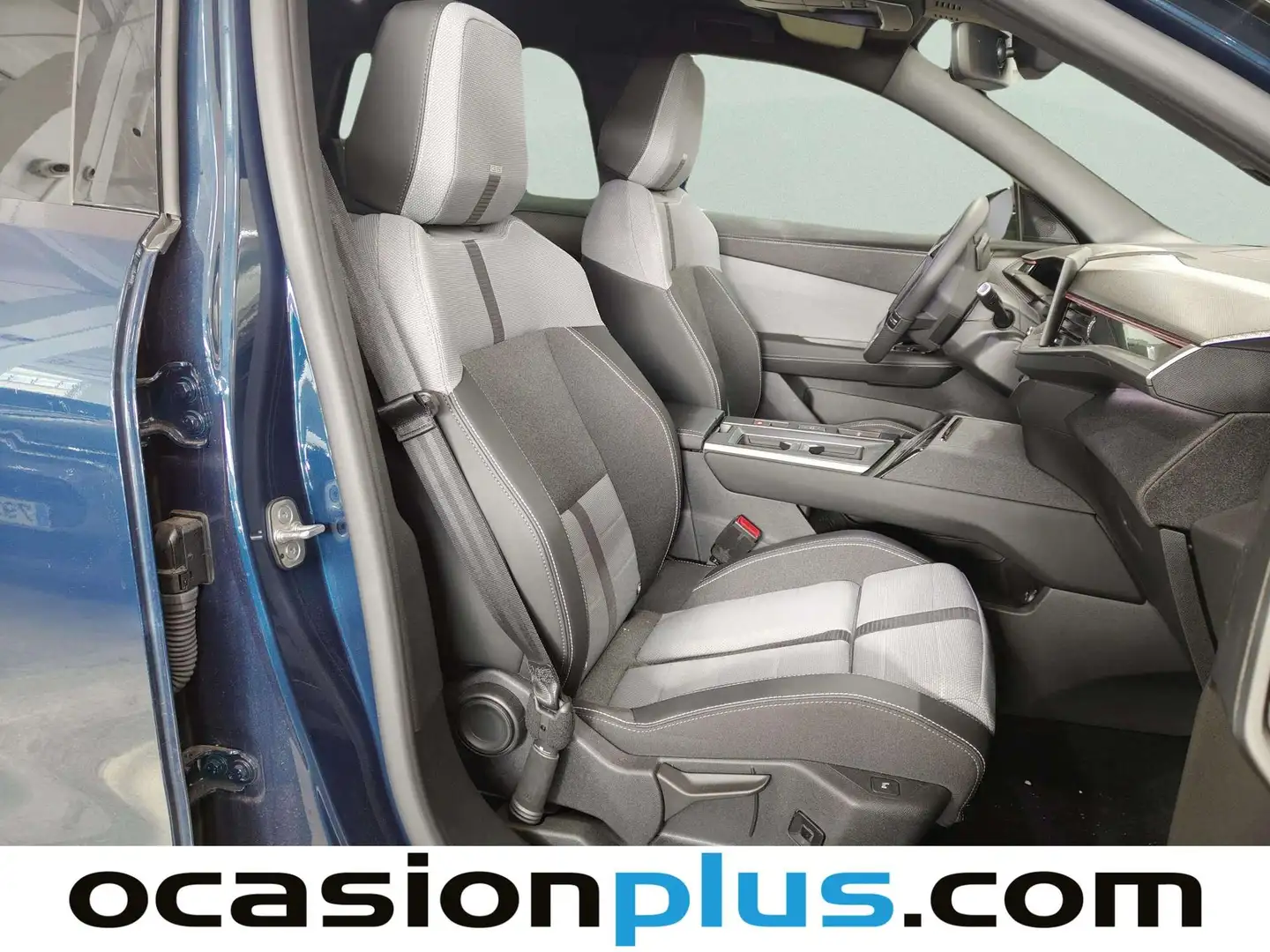 Foto Opel Grandland Opel Grandland 1.2T XHT Hybrid GS eDCT6 (136 CV)