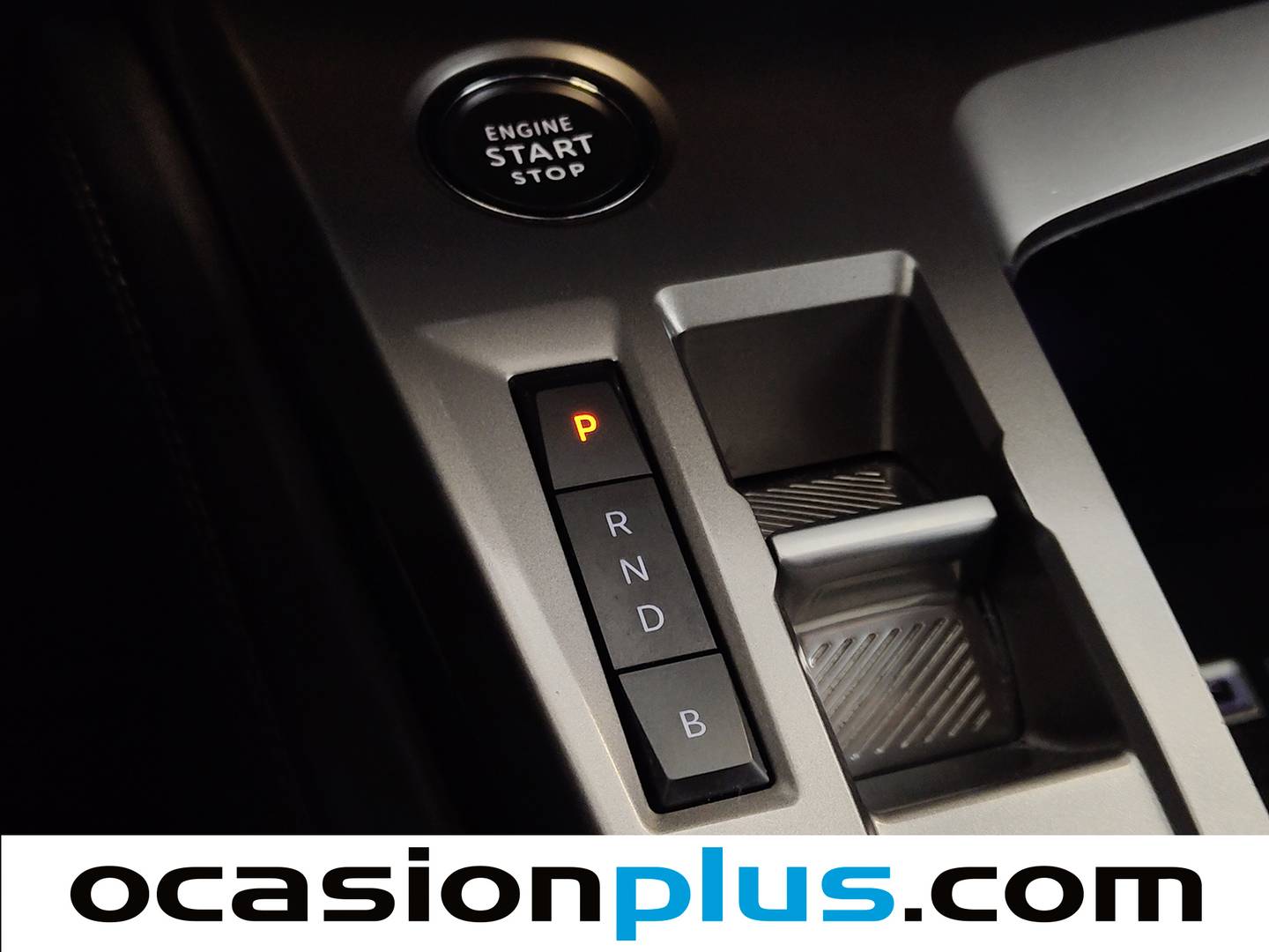 Foto Peugeot 408 Peugeot 408 PHEV 180 Allure Pack e-EAT8 (181 CV)