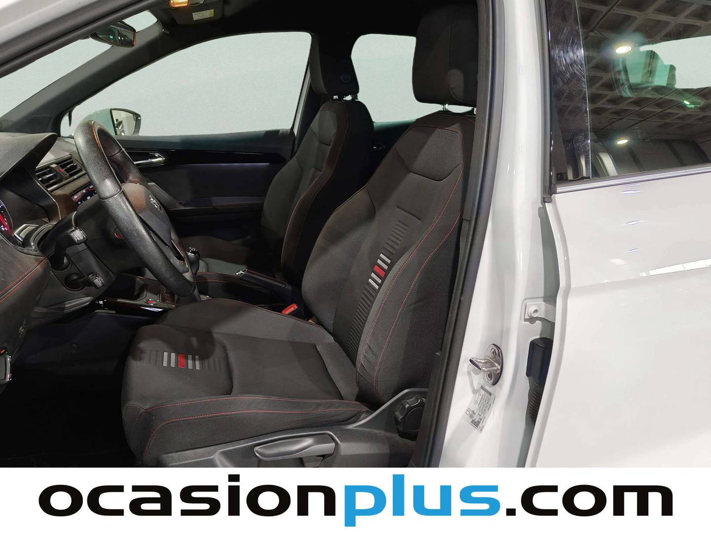 Foto asientos delanteros Seat Arona Seat Arona 1.5 TSI S&S FR (150 CV)