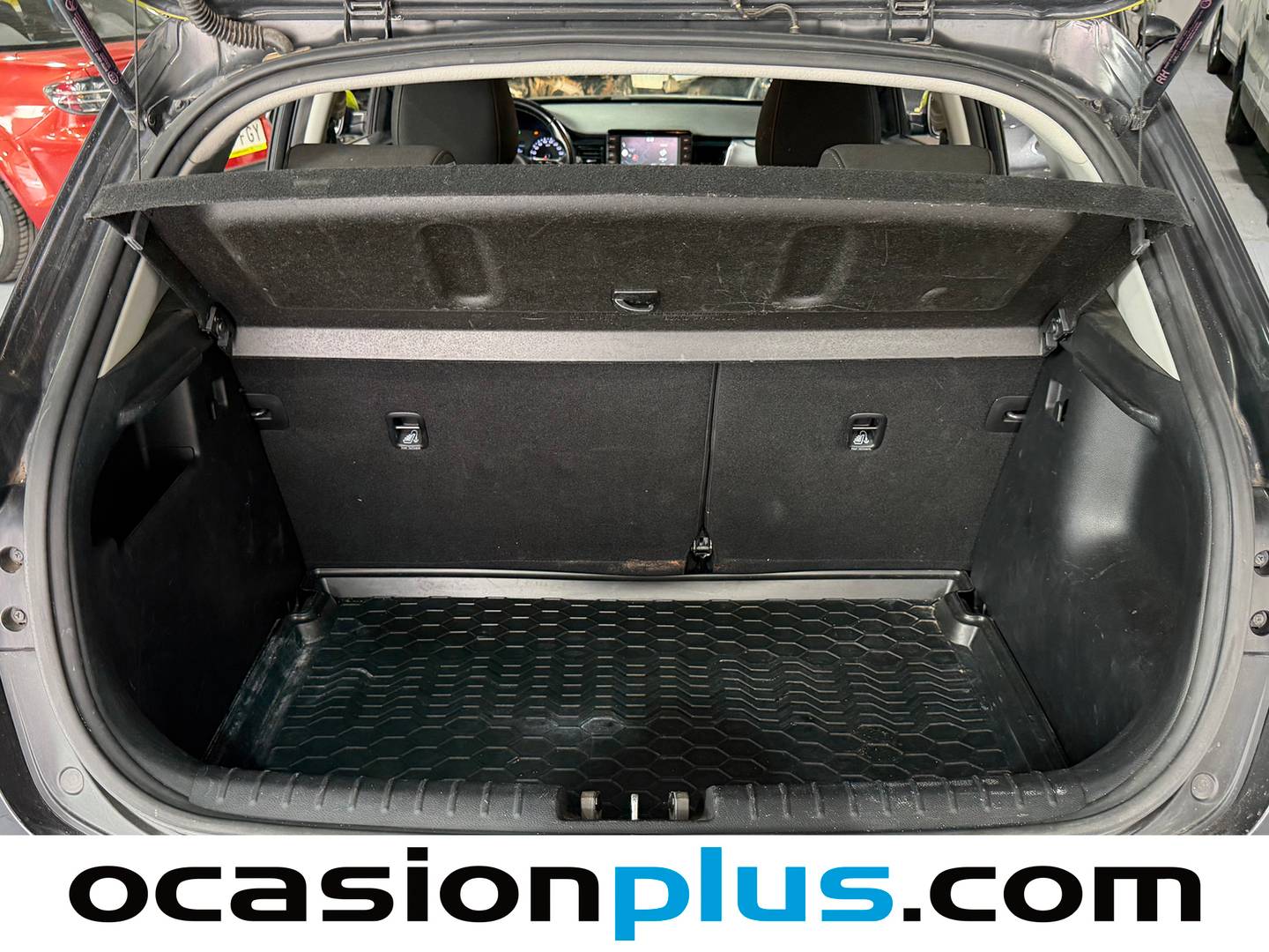 Fotos maletero KIA Stonic KIA Stonic 1.0 T-GDi Drive (100 CV)