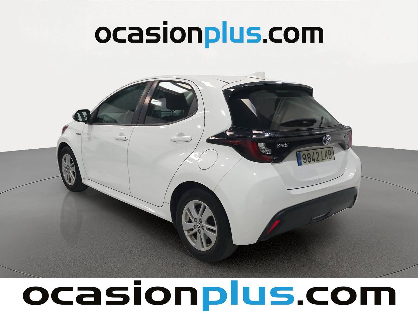 Foto trasera Toyota Yaris Toyota Yaris 1.5 120H Business Plus (116 CV) derecha
