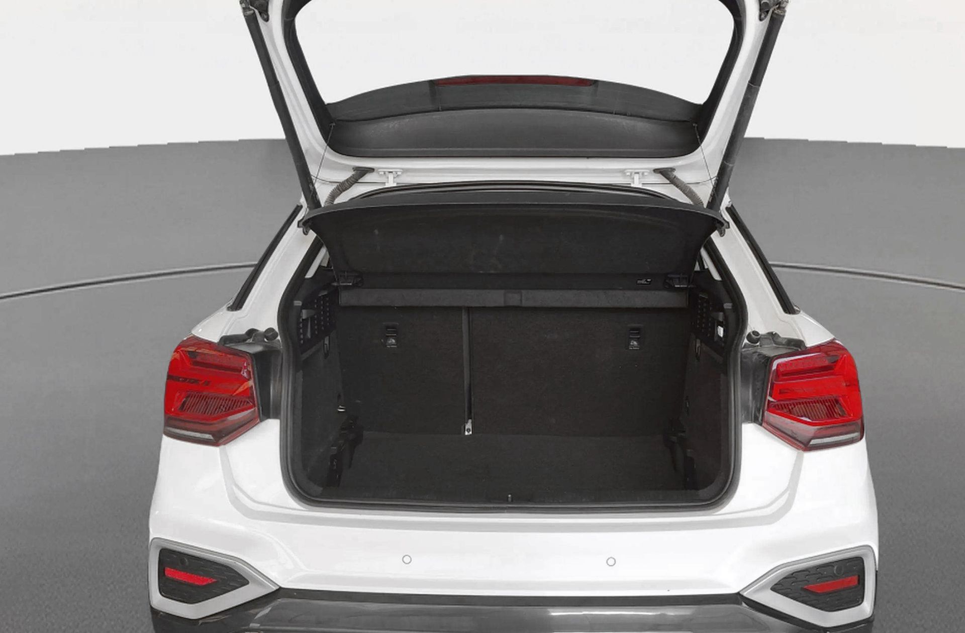 Audi Q2 Advanced 35 TFSI - foto 17