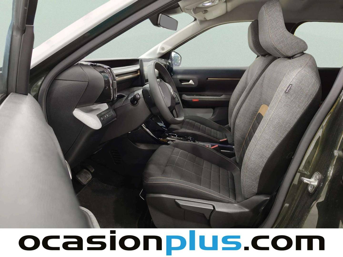 Foto asientos delanteros Citroën C3 Aircross Citroën C3 Aircross Hybrid 145 Plus e-DCS6 (145 CV)