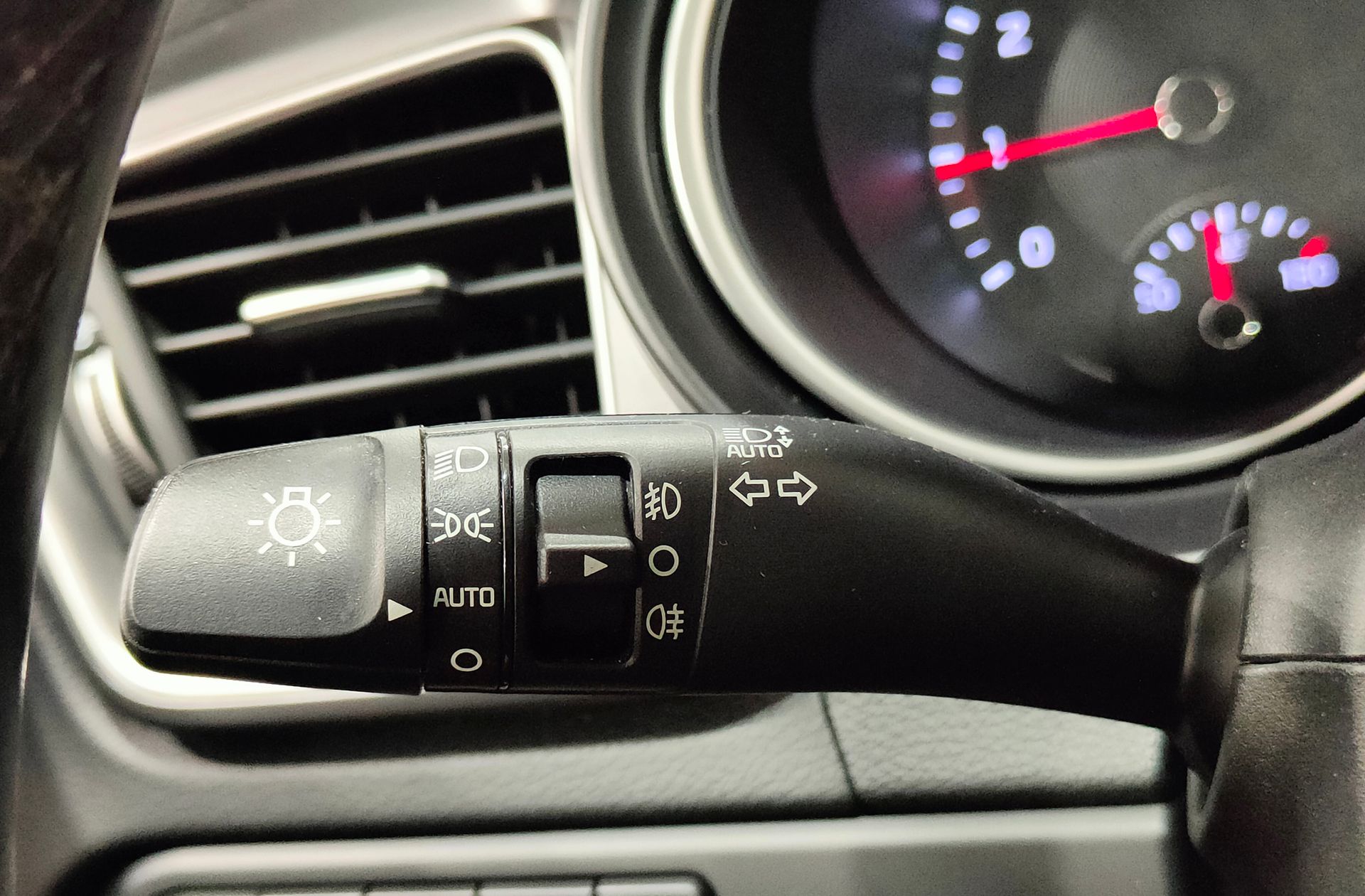 Kia Ceed 1.6 MHEV iMT Drive - foto 21