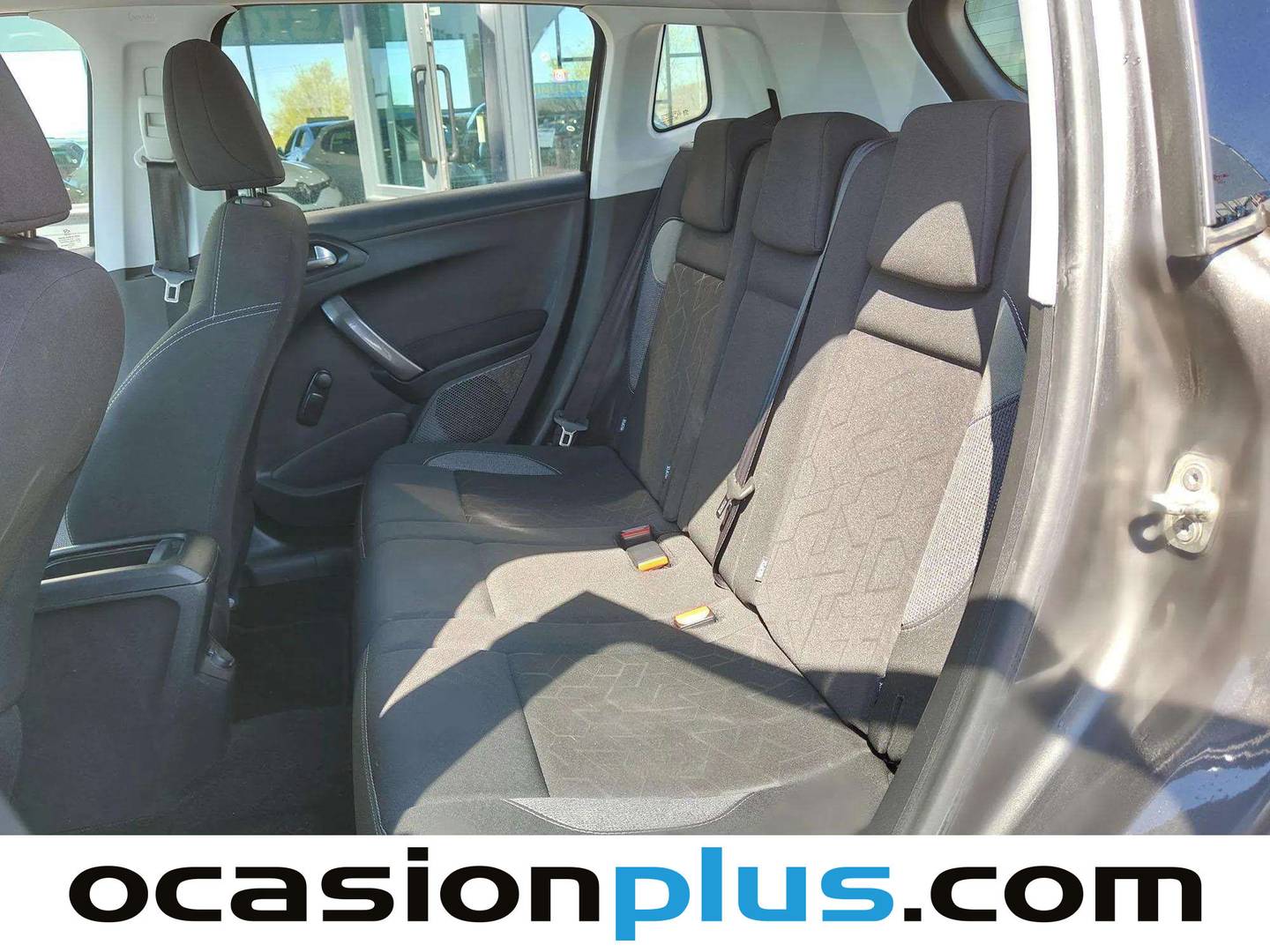 Foto asientos traseros Peugeot 2008 Peugeot 2008 BlueHDi 100 Style (100 CV)