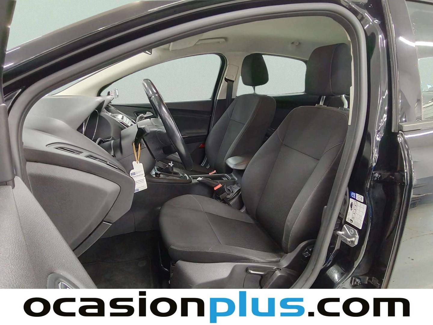 Foto asientos delanteros Ford Focus Ford Focus 1.5 TDCi Trend+ (120 CV)