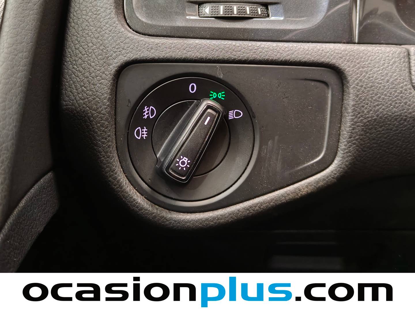 Equipamiento del Volkswagen Golf Volkswagen Golf Business 1.6 TDI (115 CV)