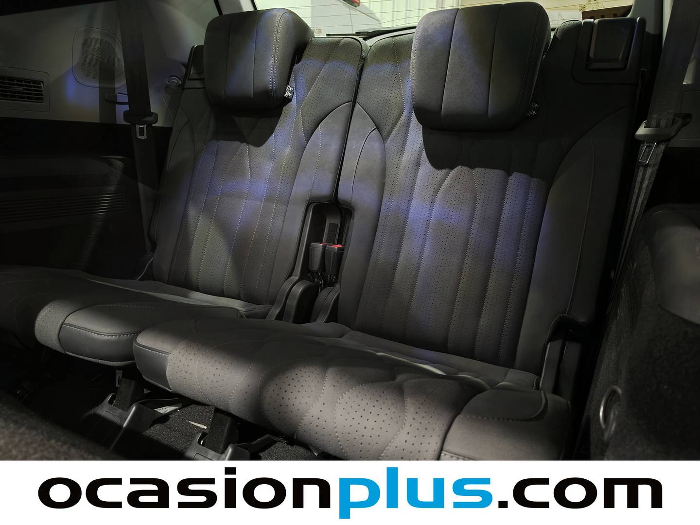 Extras y acabados del EBRO S800 EBRO S800 1.6 TGDI Luxury DCT (147 CV) 7 Plazas