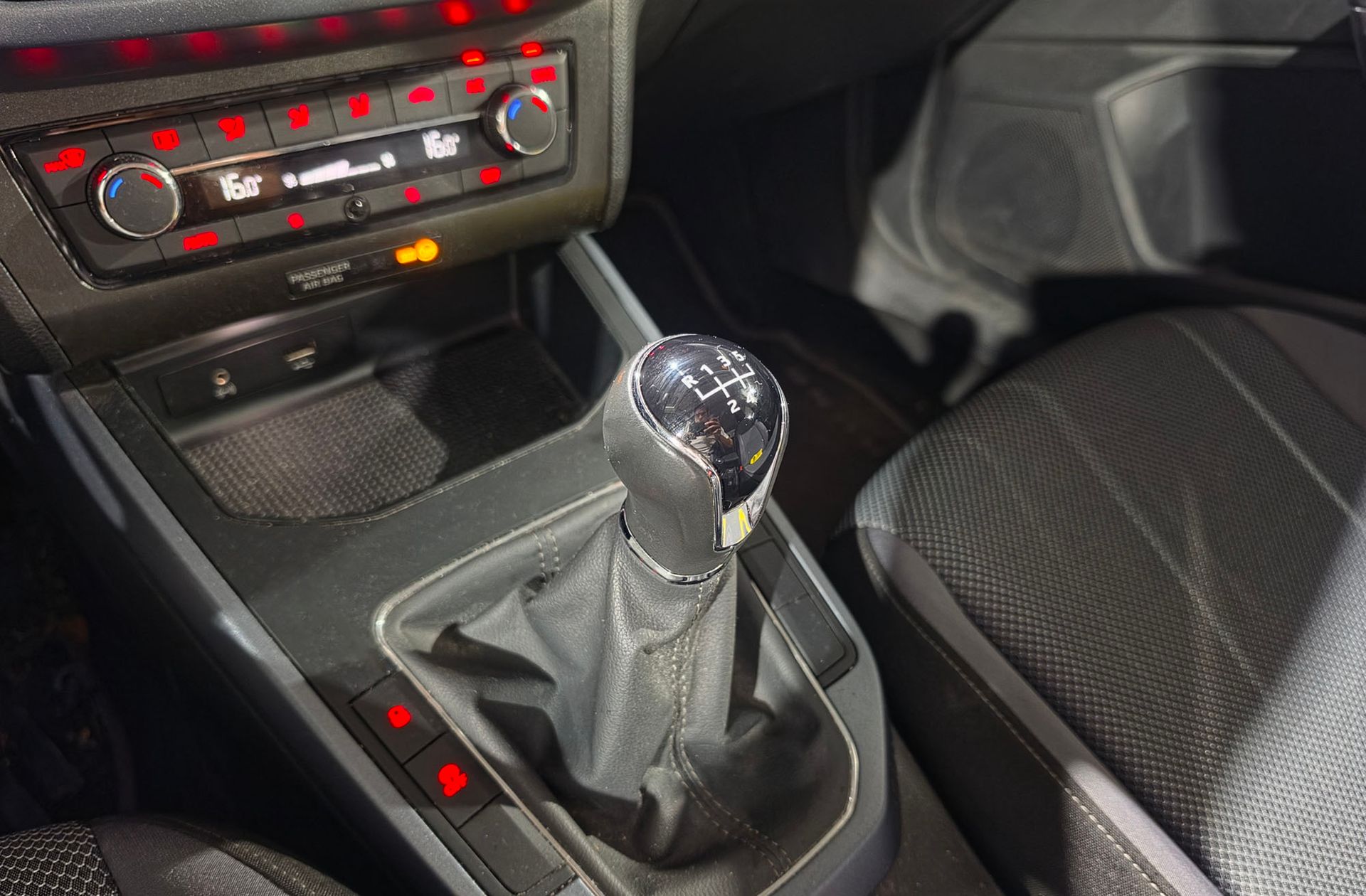 SEAT Arona 1.6 TDI Ecomotive Style - foto 5