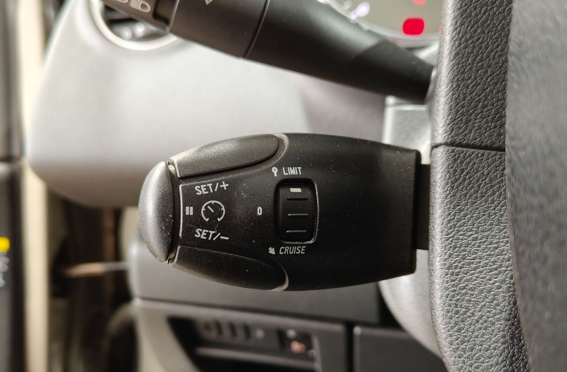 Peugeot 5008 1.6 BlueHDi Style FAP 7 plazas - foto 25