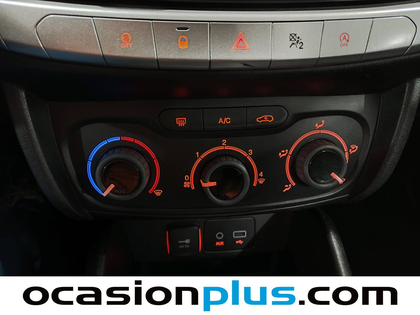 Extras y acabados del Fiat Tipo Fiat Tipo 1.6 Multijet Business (120 CV)