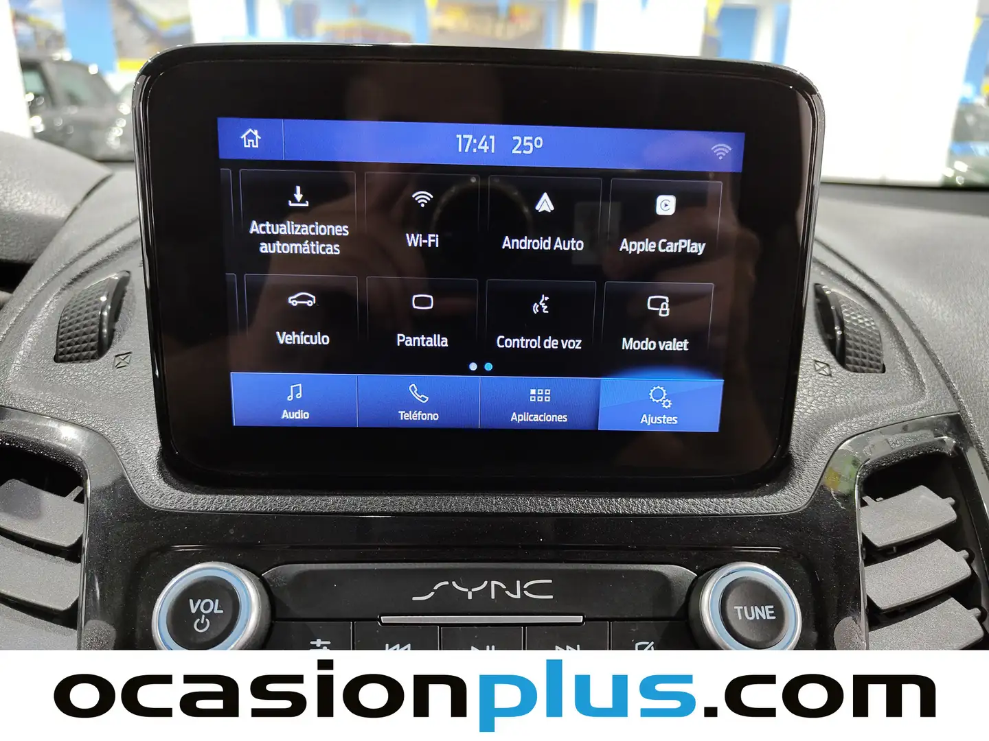 Foto Ford Tourneo Connect Ford Tourneo Connect 1.5 TDCI Titanium (120 CV)