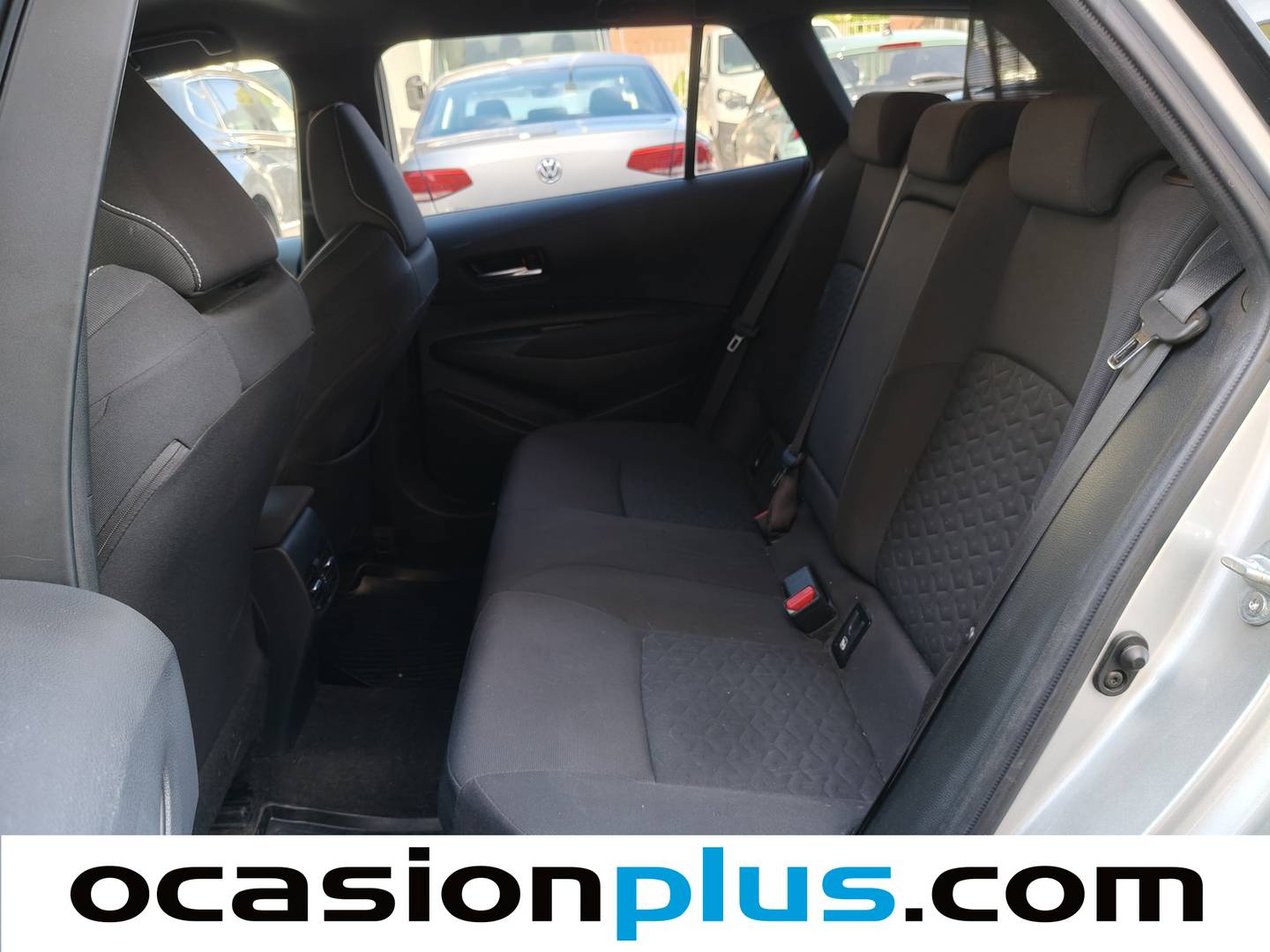 Foto asientos traseros Toyota Corolla Toyota Corolla Touring Sports 125H Active Tech E-CVT (122 CV)
