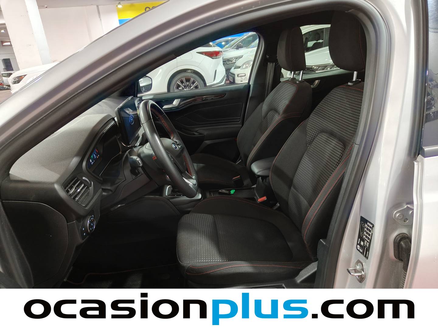 Foto asientos delanteros Ford Focus Ford Focus 1.0 Ecoboost MHEV ST-Line Auto (155 CV)