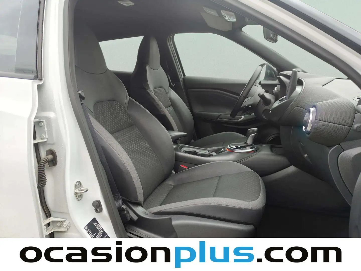 Foto Nissan JUKE Nissan Juke DIG-T N-Connecta 4x2 DCT (114 CV)