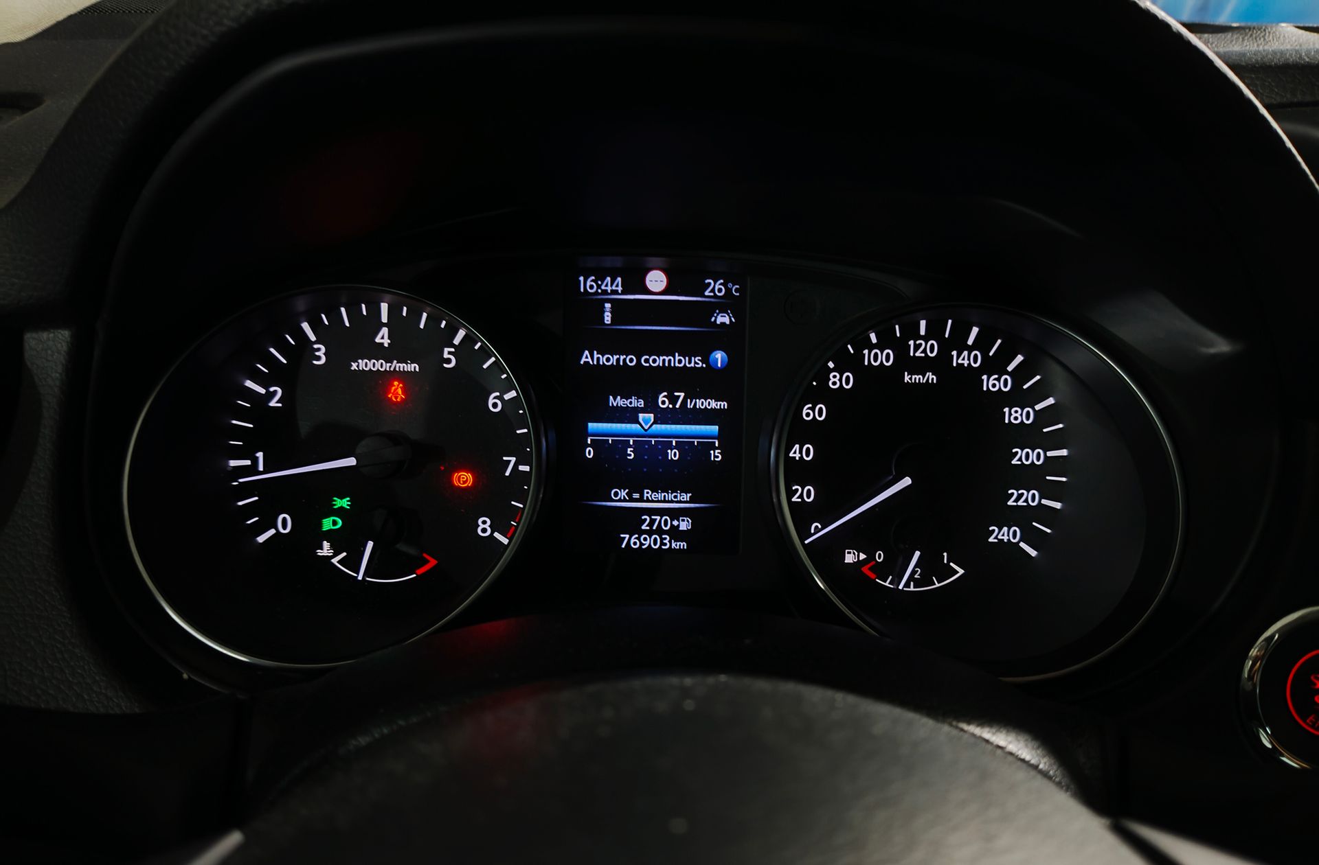 Nissan Qashqai 1.6 DIG-T N-Connecta 4x2 - foto 25