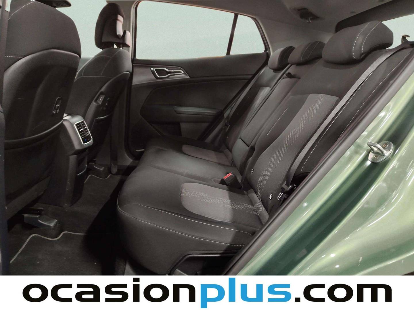 Foto asientos traseros KIA Sportage KIA Sportage 1.6 T-GDi MHEV Drive 4x2 (150 CV)