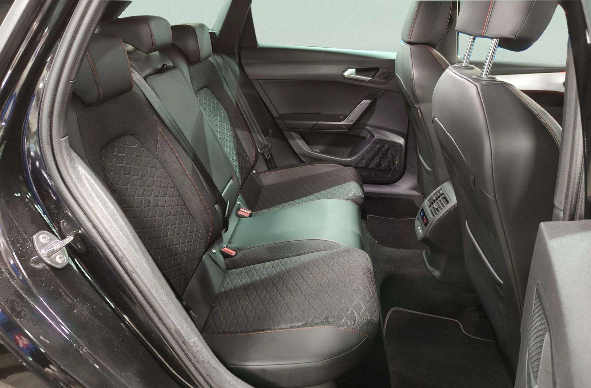 SEAT León ST 1.5 eTSI FR Go L DSG - foto 24