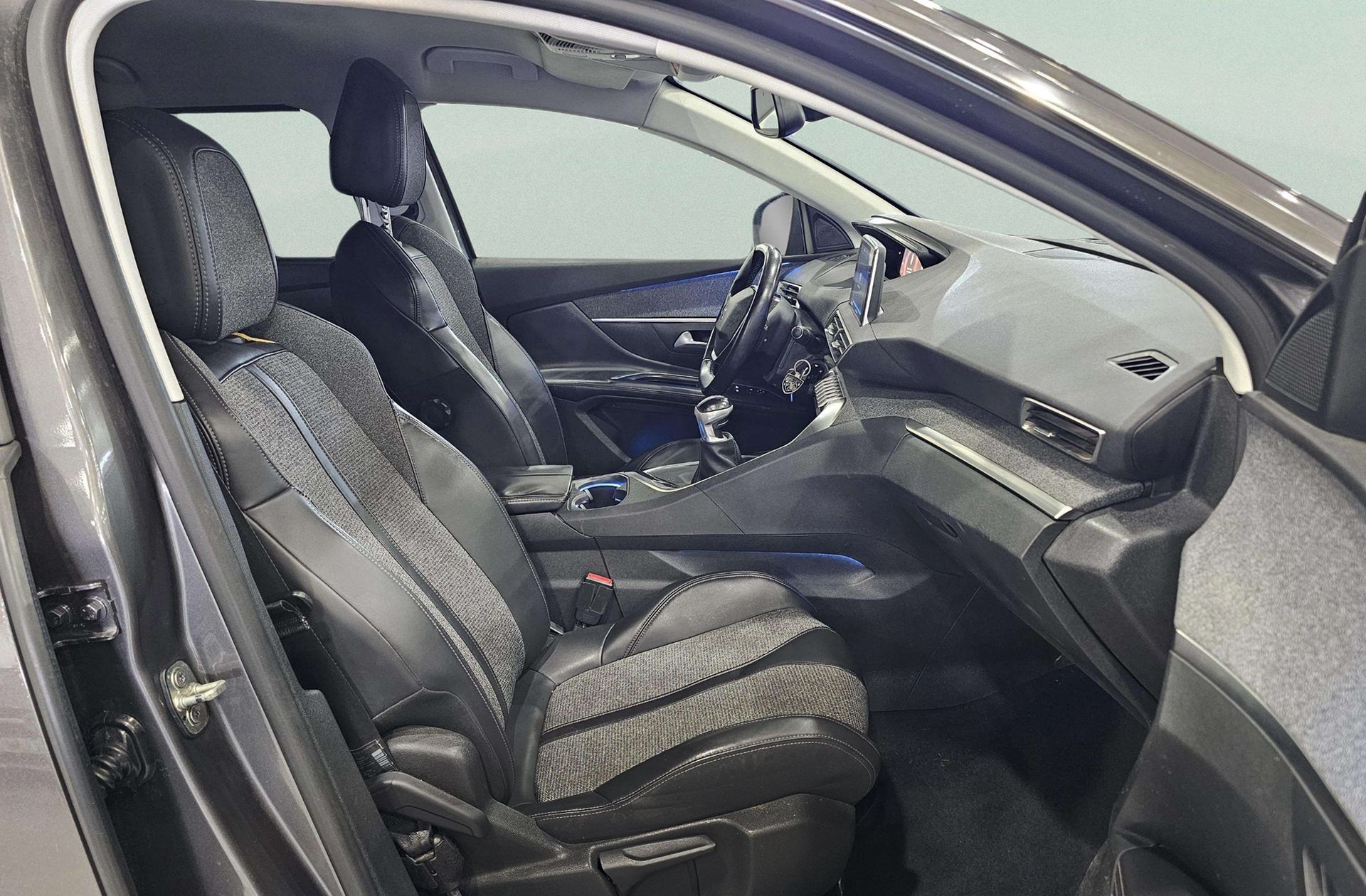 Peugeot 5008 PureTech 130 Allure 7 plazas - foto 23