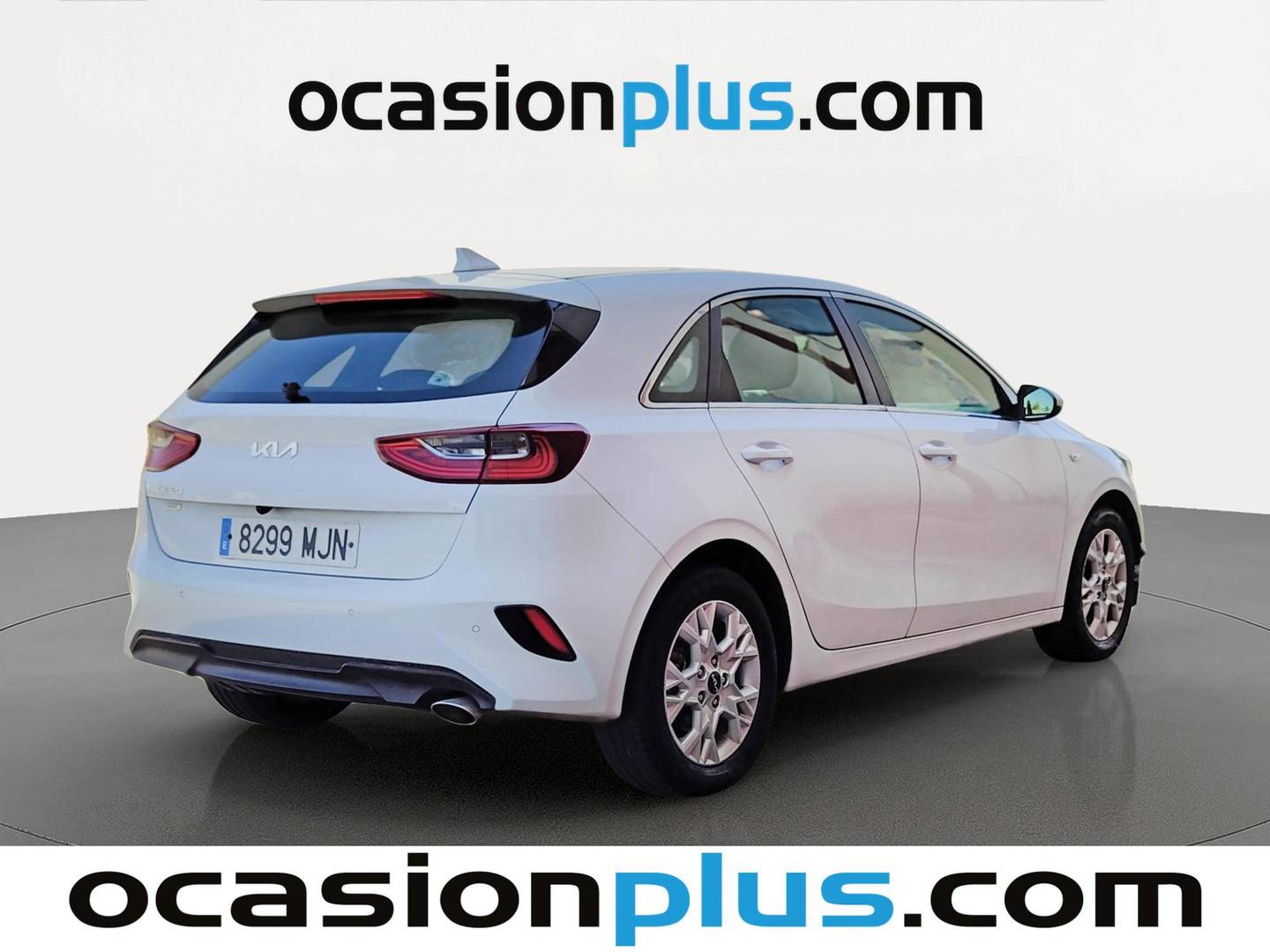 Foto trasera KIA Ceed KIA Ceed 1.6 MHEV iMT Drive (136 CV) derecha