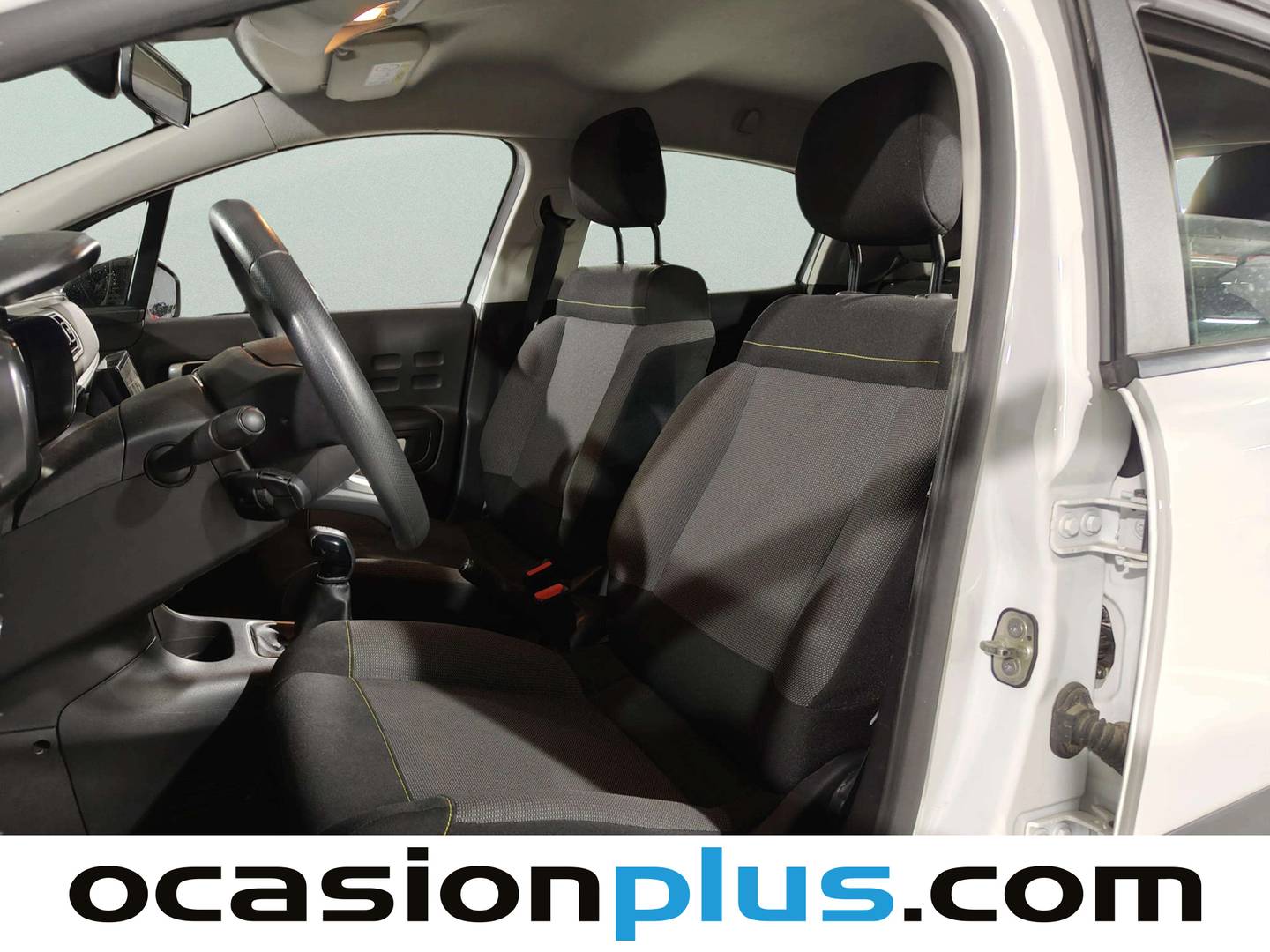Foto asientos delanteros Citroën C3 Citroën C3 PureTech 82 C-Series (83 CV)