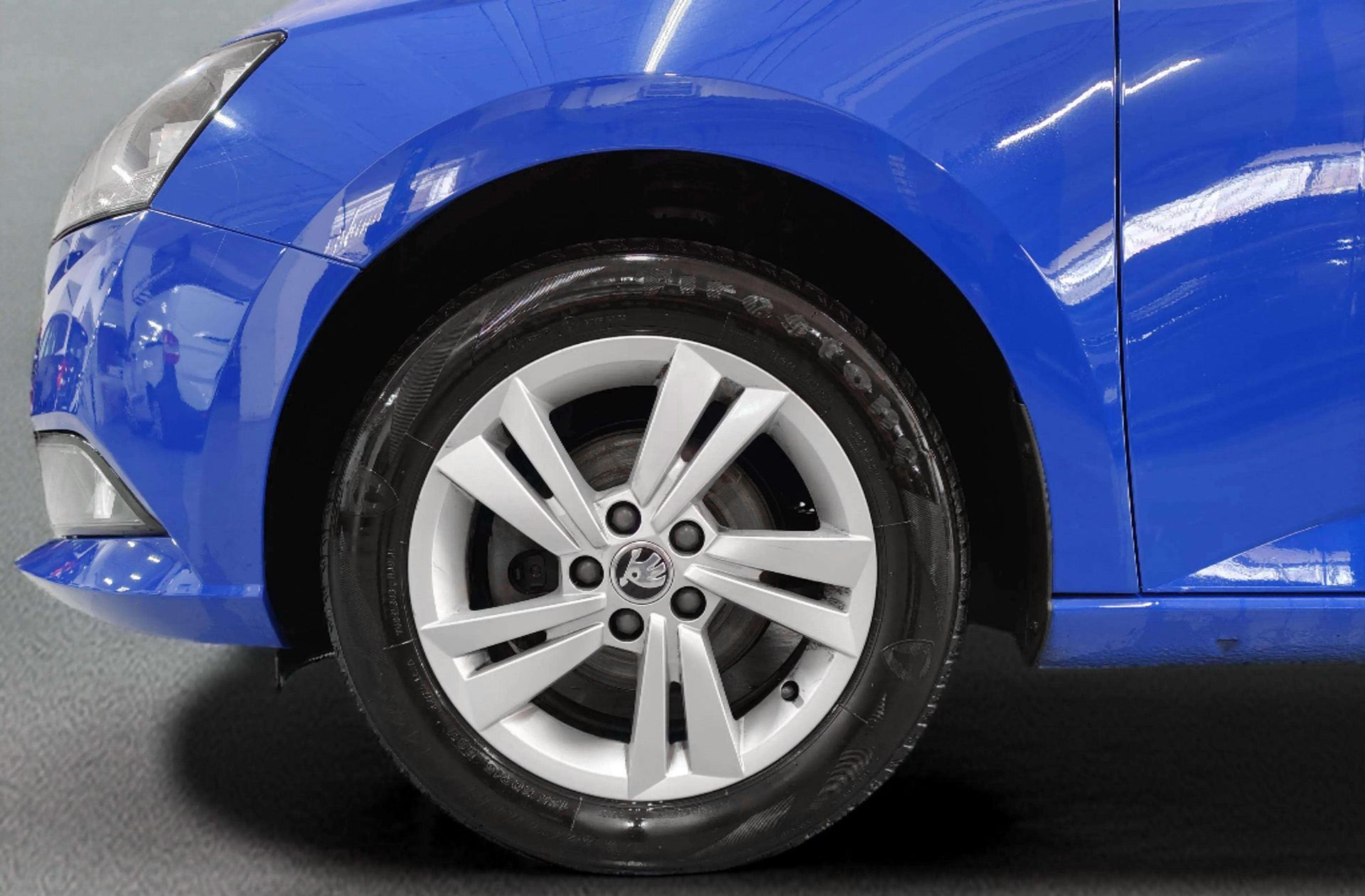 Škoda Fabia 1.0 MPI Like - foto 34