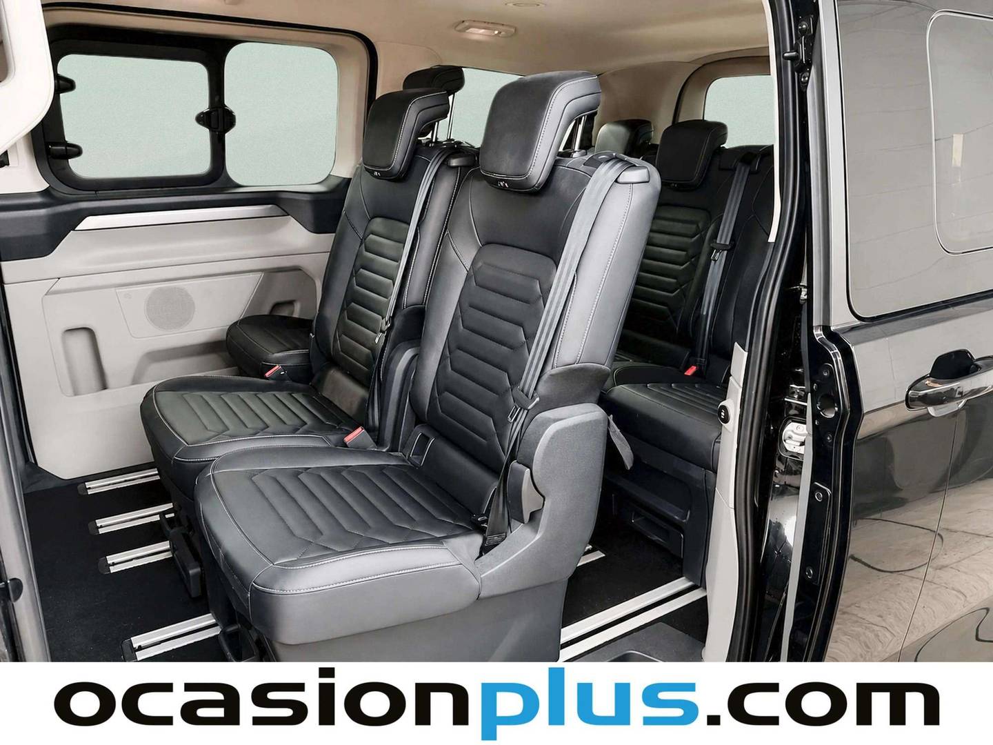 Foto asientos traseros Ford Tourneo Custom Ford Tourneo Custom 2.0 Ecoblue L1 Titanium X Auto (170 CV) 8 Plazas