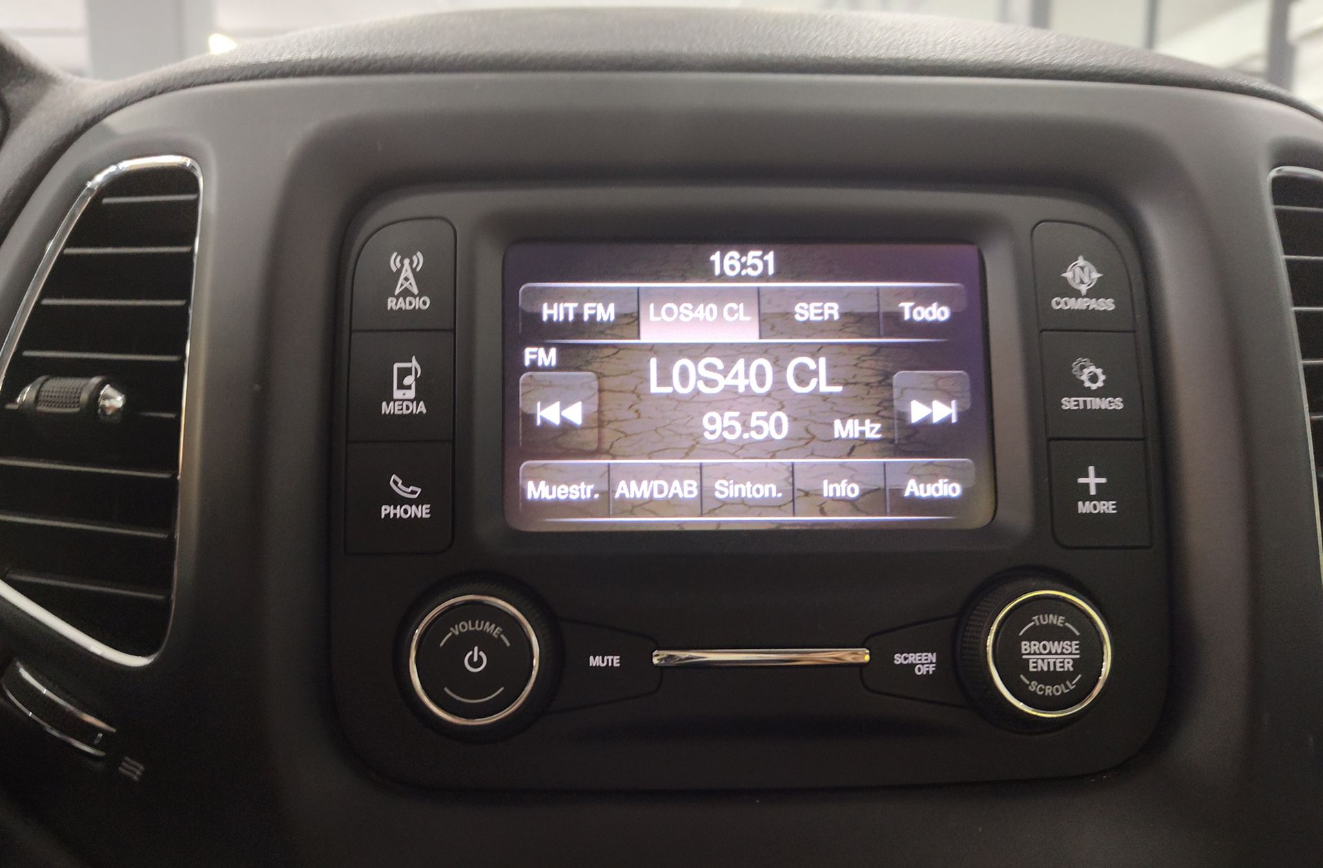 Jeep Compass 1.4 MultiAir Sport 4x2 - foto 25