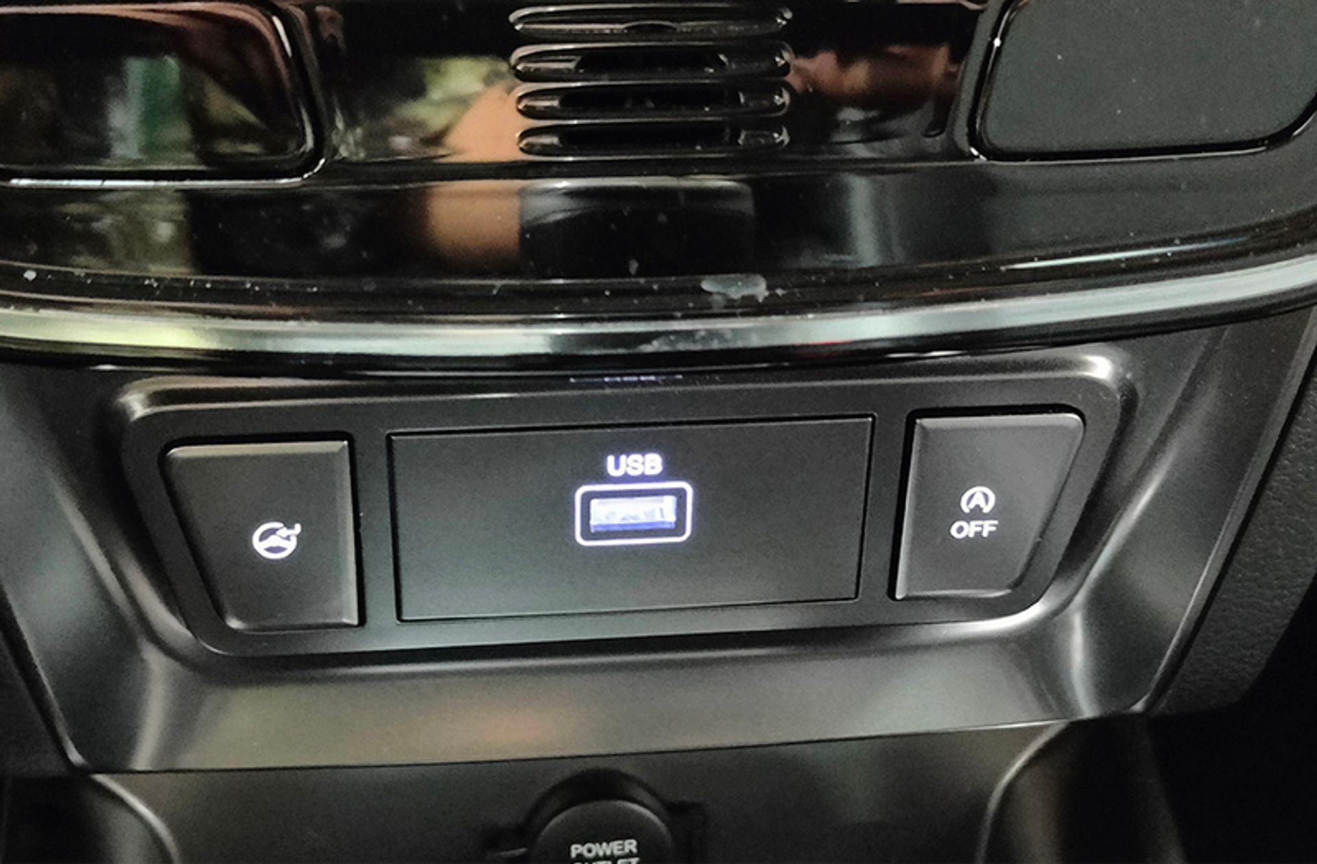 SsangYong Tivoli G15T Limited - foto 29