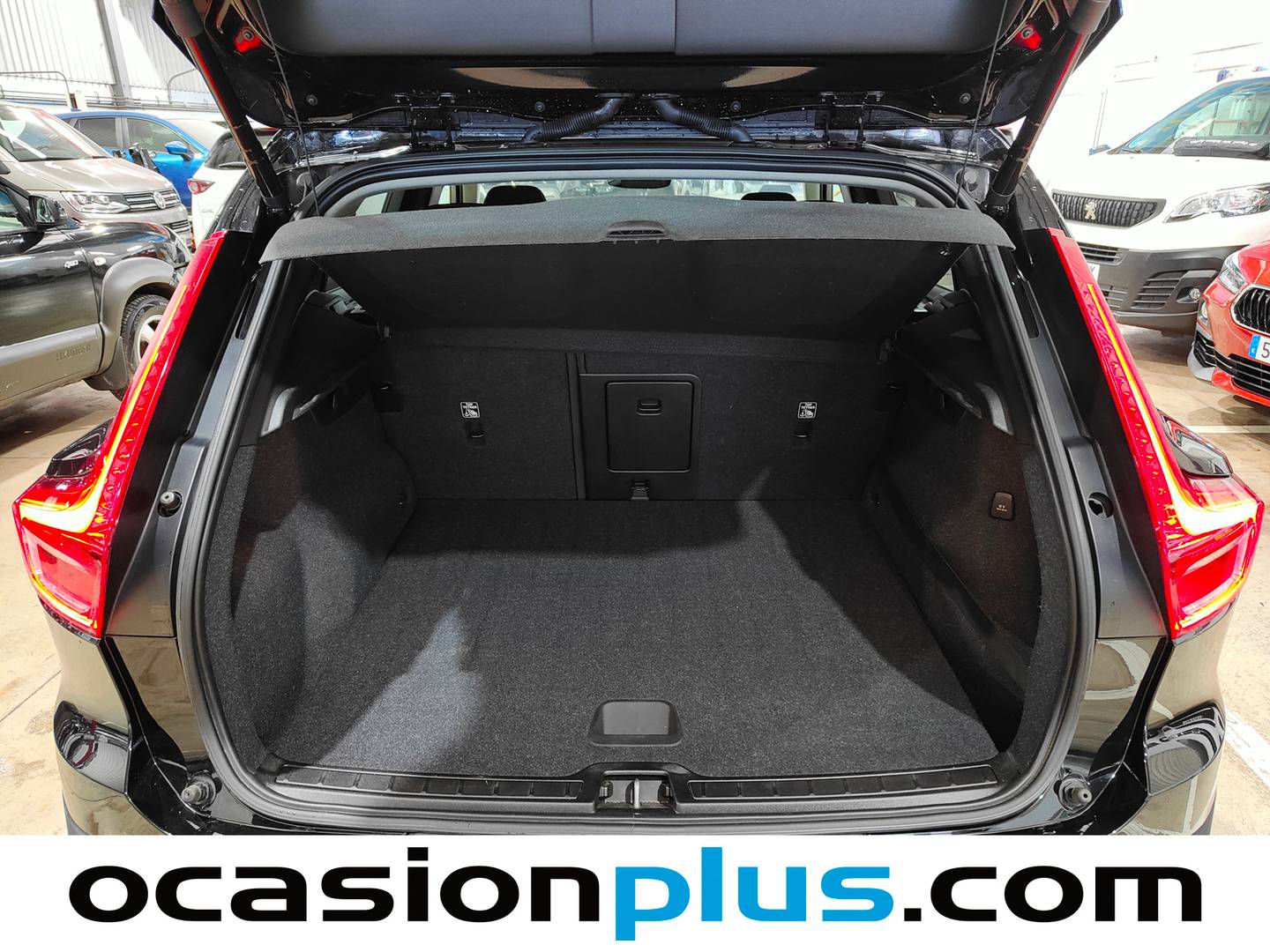 Fotos maletero Volvo XC40 Volvo XC40 D3 Business Plus Auto  (150 CV)