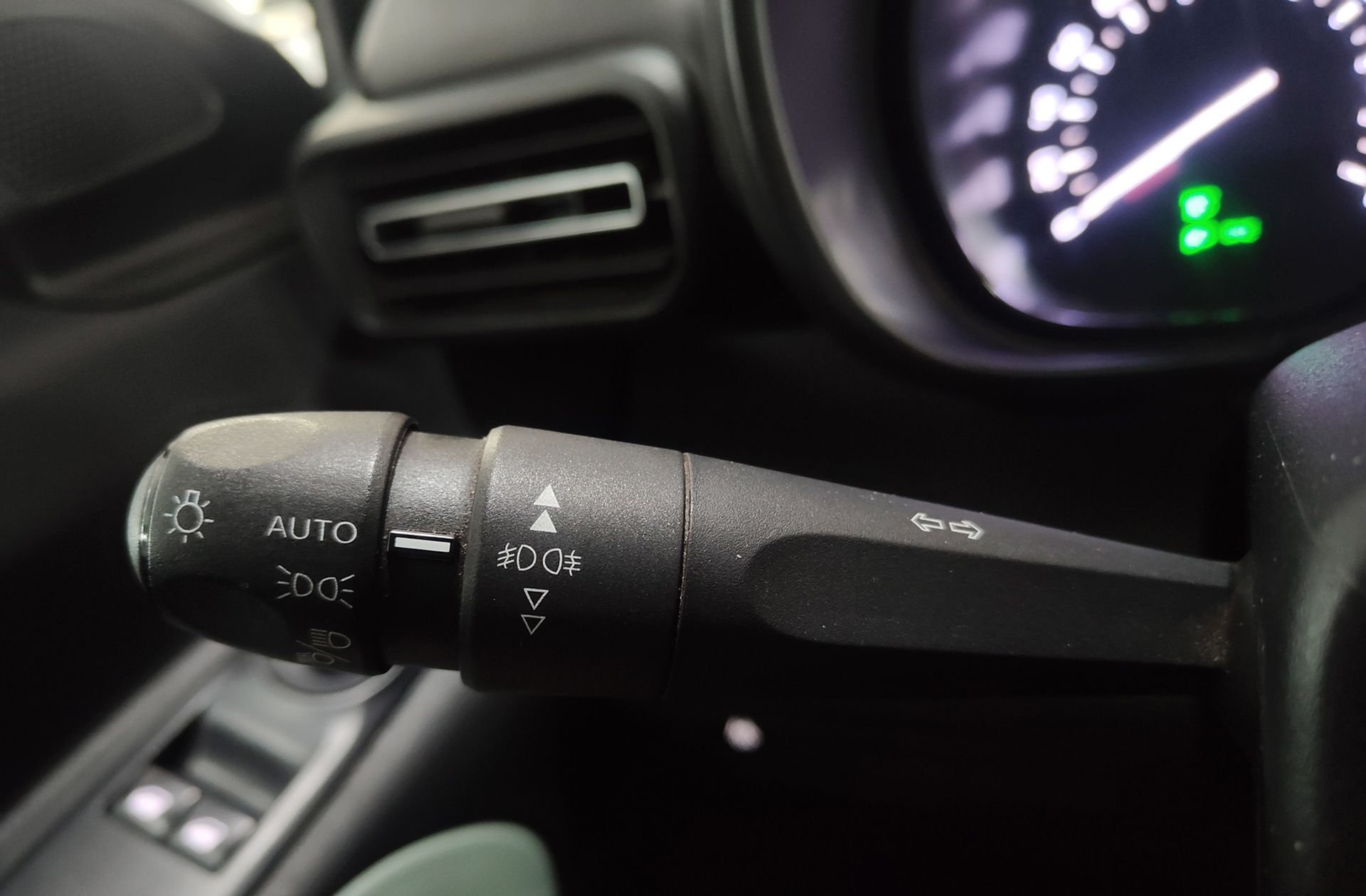 Citroën Berlingo BlueHDi 100 Talla M Feel Business - foto 23