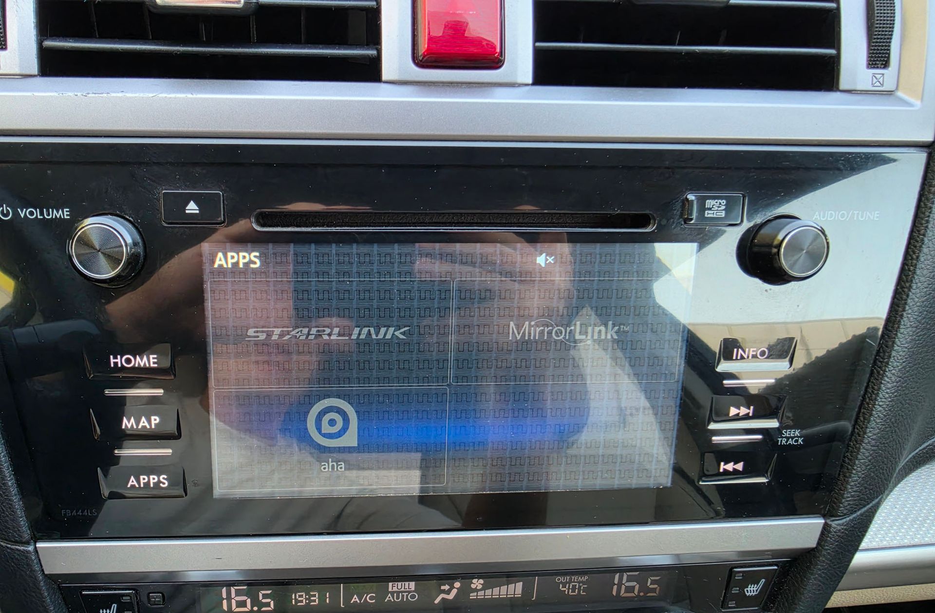 Subaru Outback 2.0 TD Executive Plus CVT Lineartron AWD - foto 33