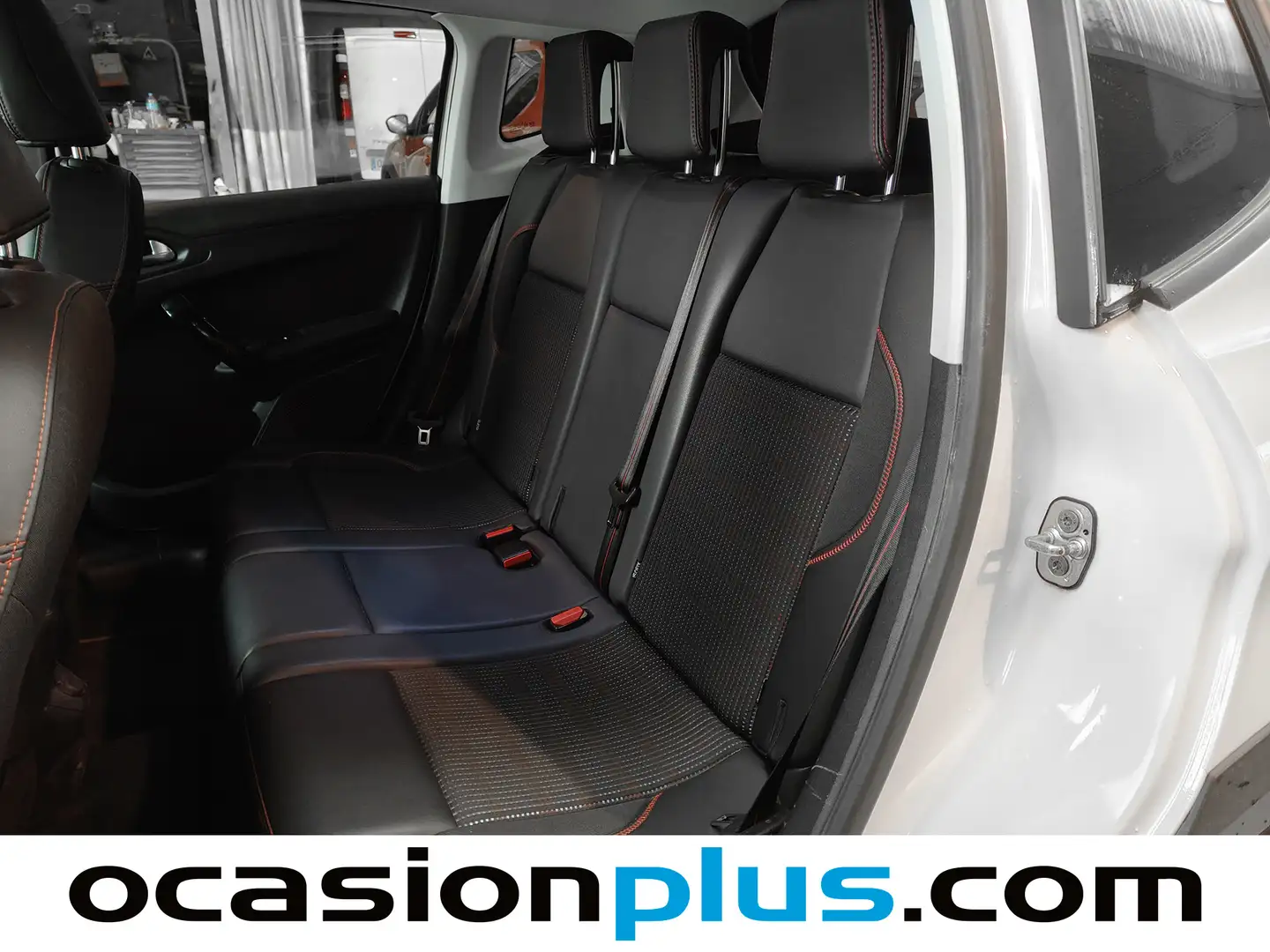 Foto Peugeot 2008 Peugeot 2008 PureTech 130 S&S GT Line (130 CV)