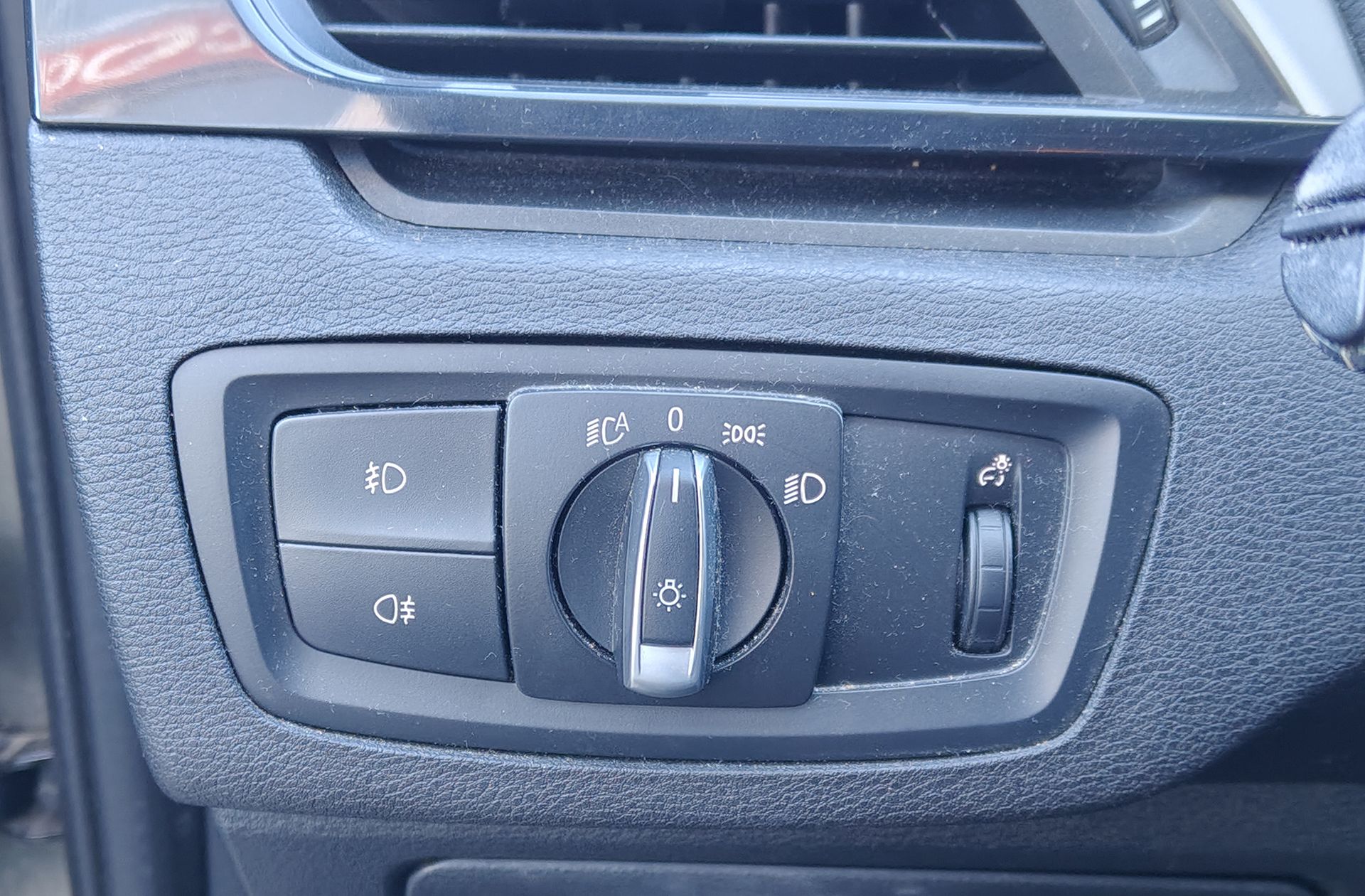 BMW X1 sDrive18d - foto 11