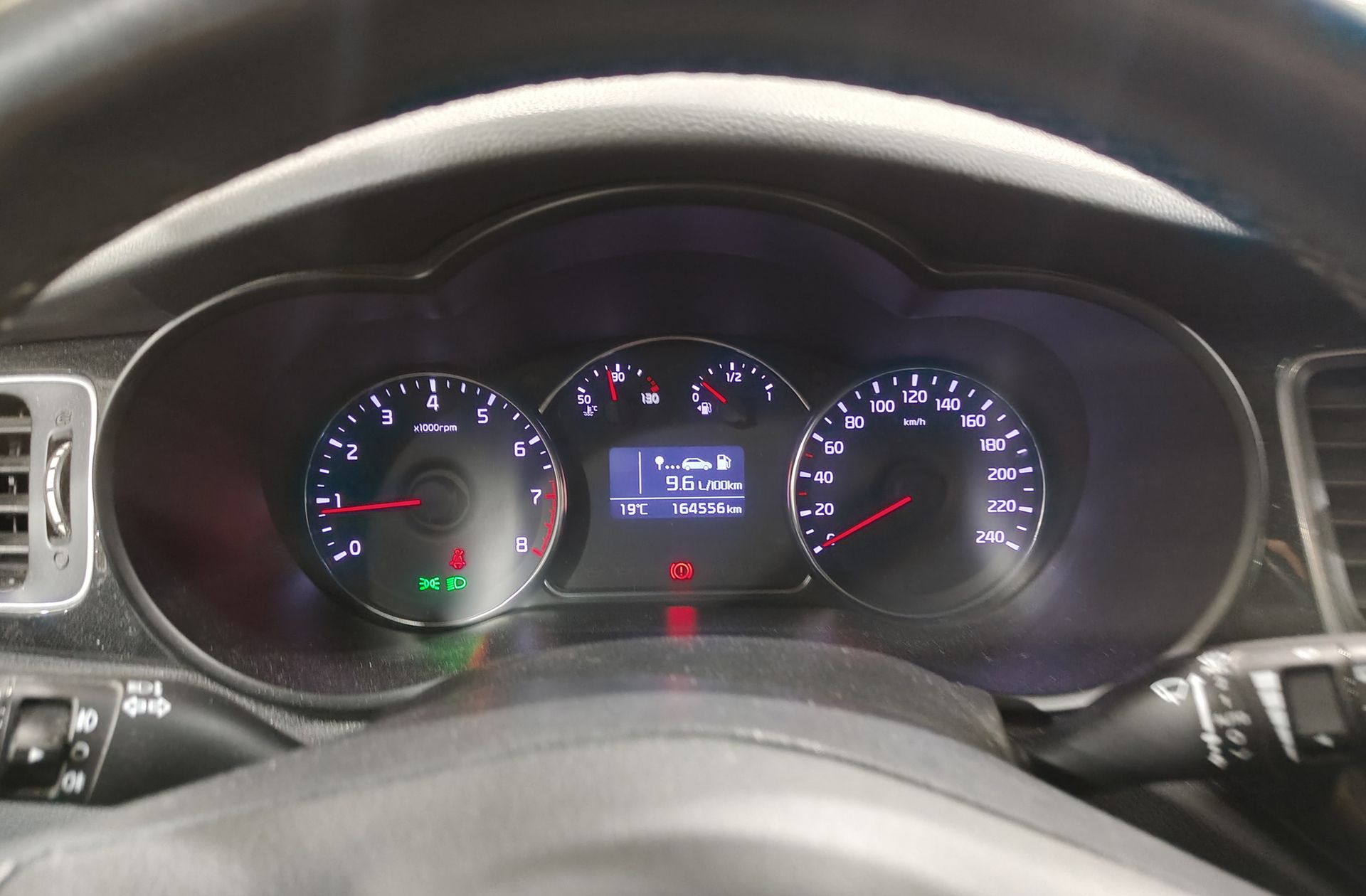Kia Carens 1.6 GDi Uefa Euro 2016 Eco-Dynamics - foto 25