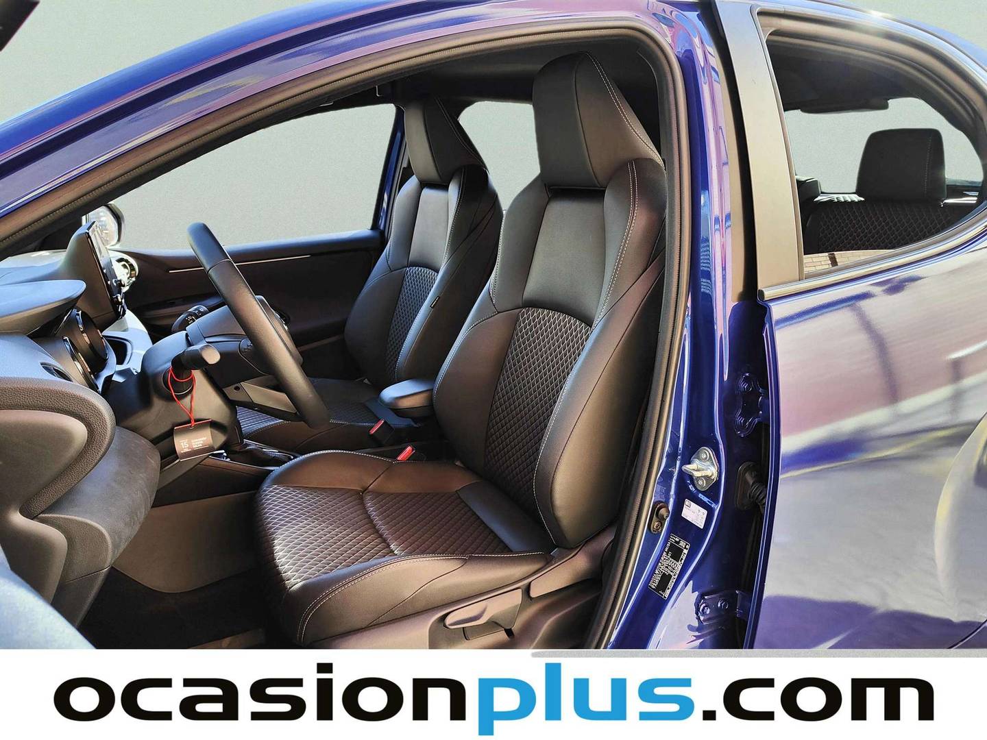 Foto asientos delanteros Toyota Yaris Toyota Yaris 120H Style 85 kW (116 CV)