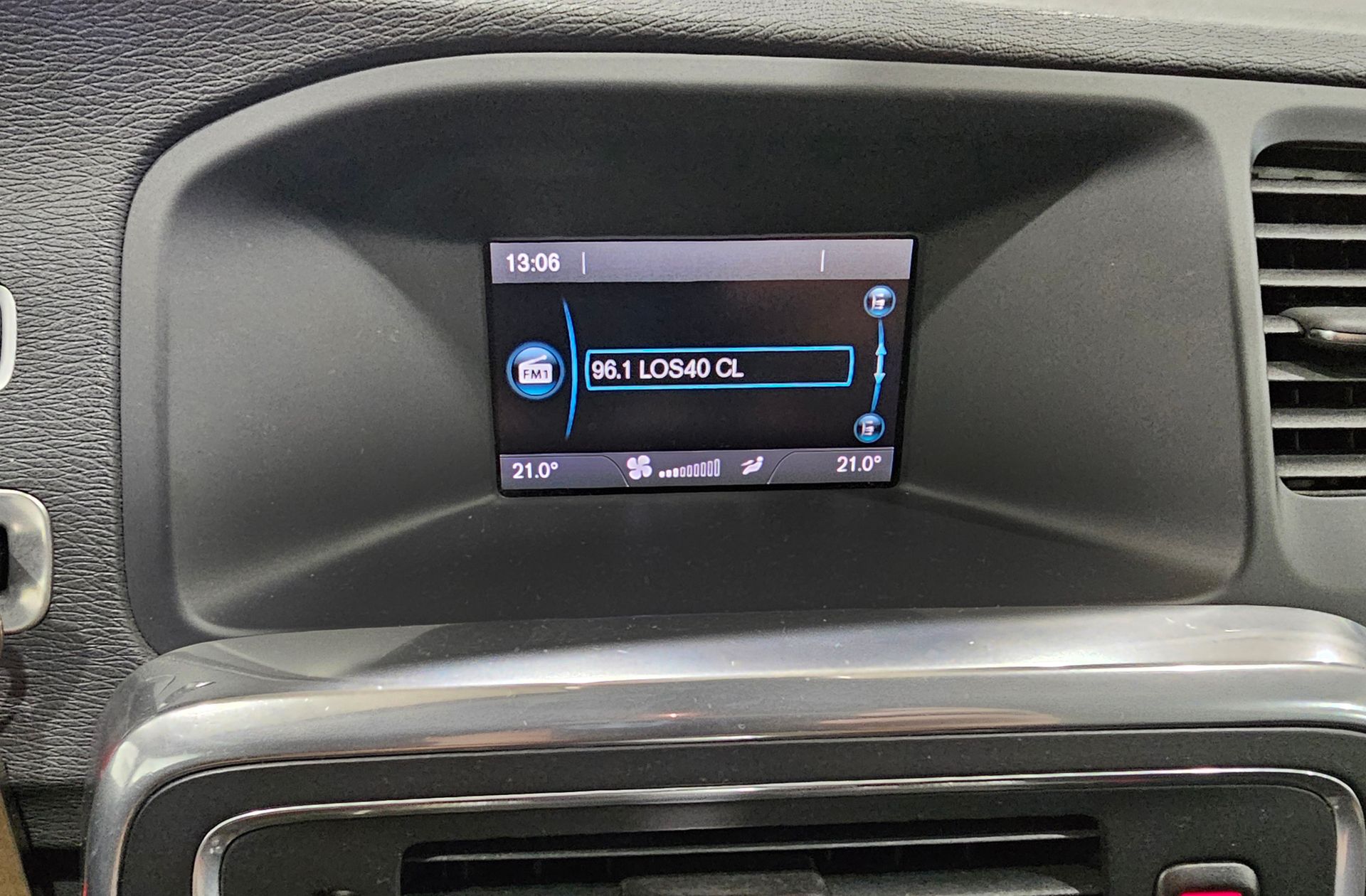 Volvo V60 D2 Momentum - foto 33