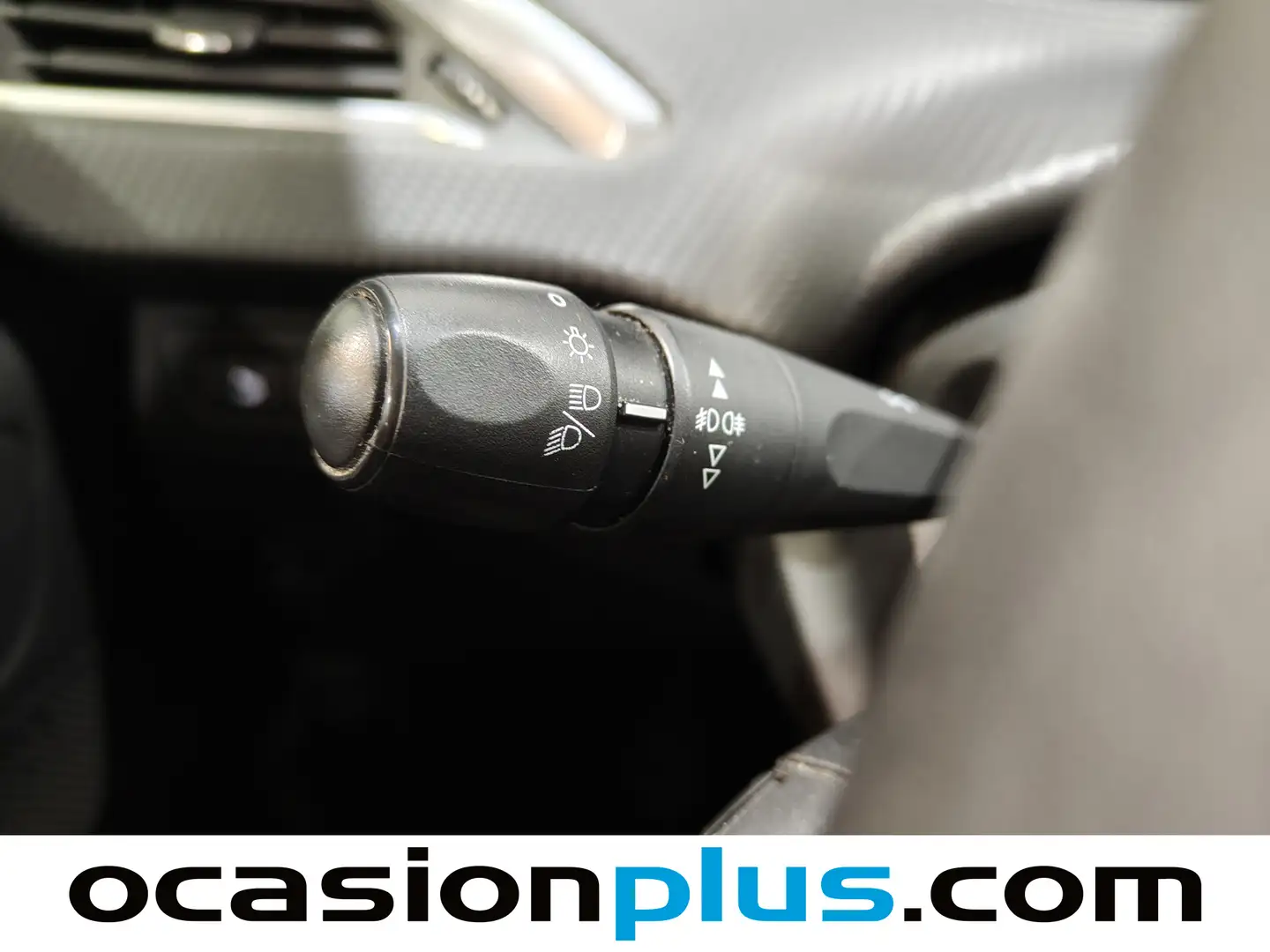 Foto Peugeot 2008 Peugeot 2008 BlueHDi 100 S&S Style (100 CV)