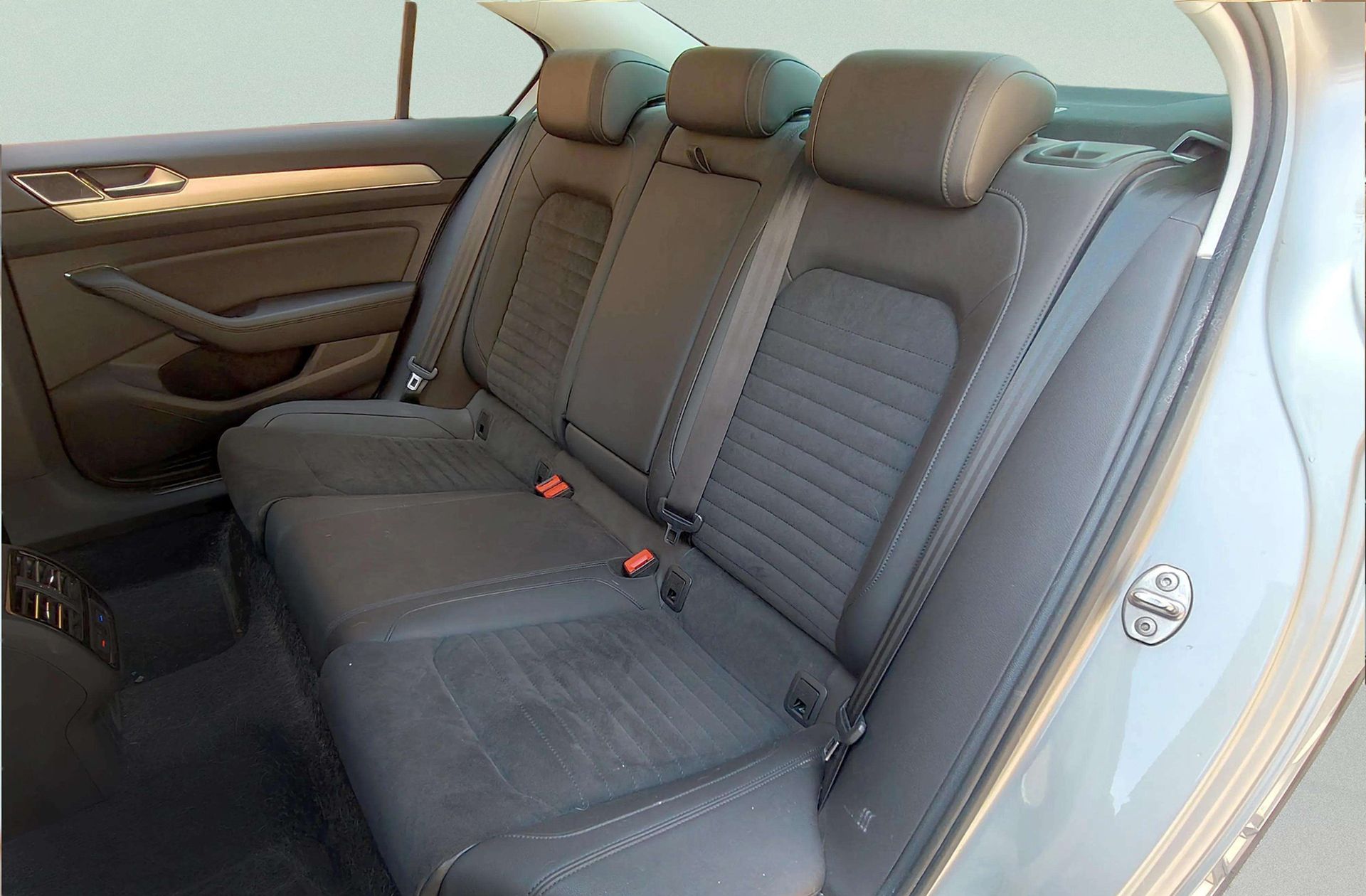 Volkswagen Passat Sport 2.0 TDI BMT - foto 14