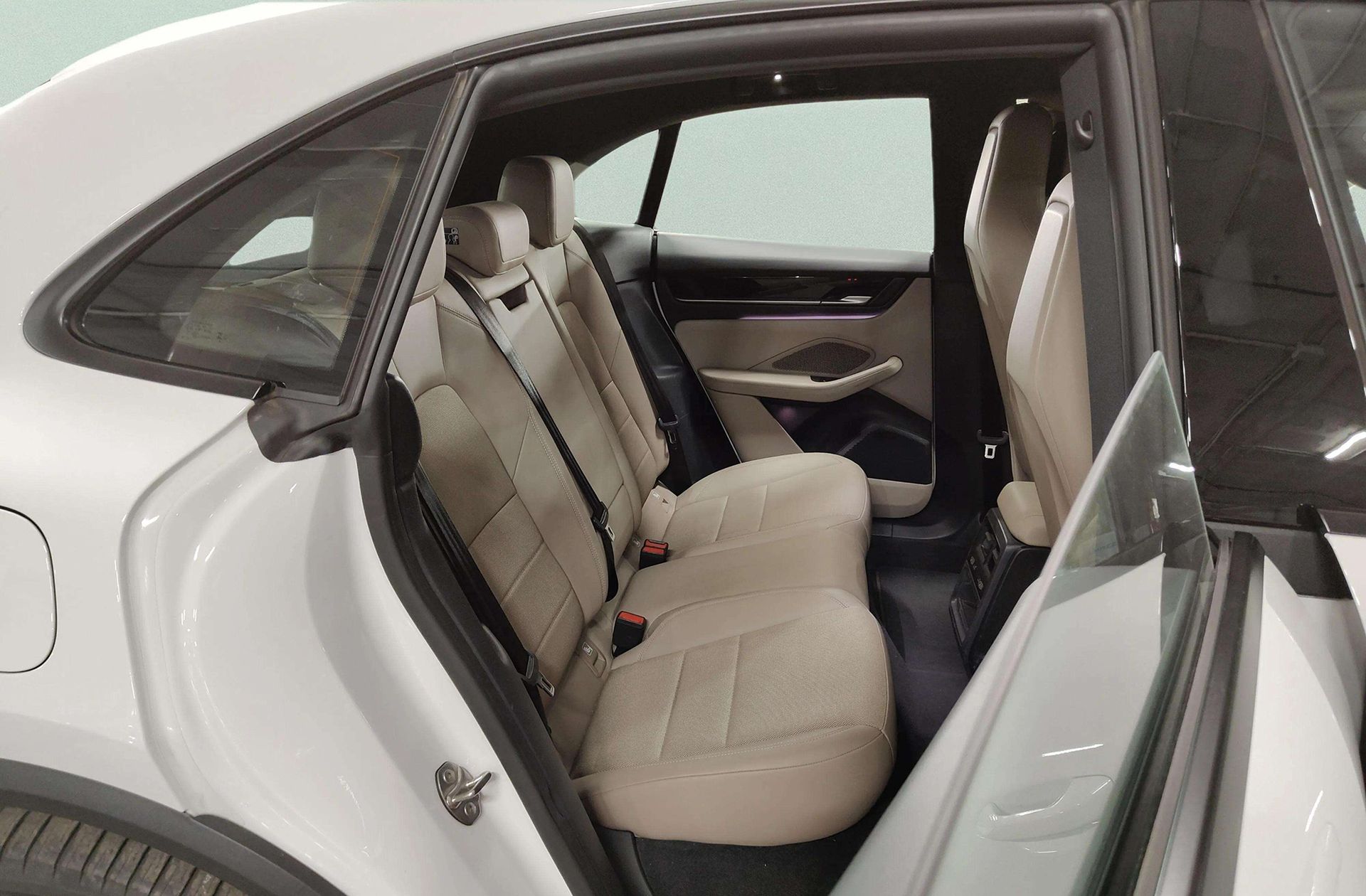 Porsche Macan - foto 26