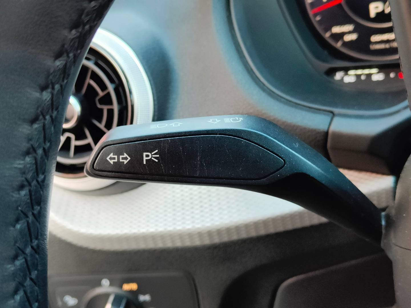 Audi Q2 Audi Q2 Black line 35 TFSI (150 CV) S tronic Pack S-Line 150cv