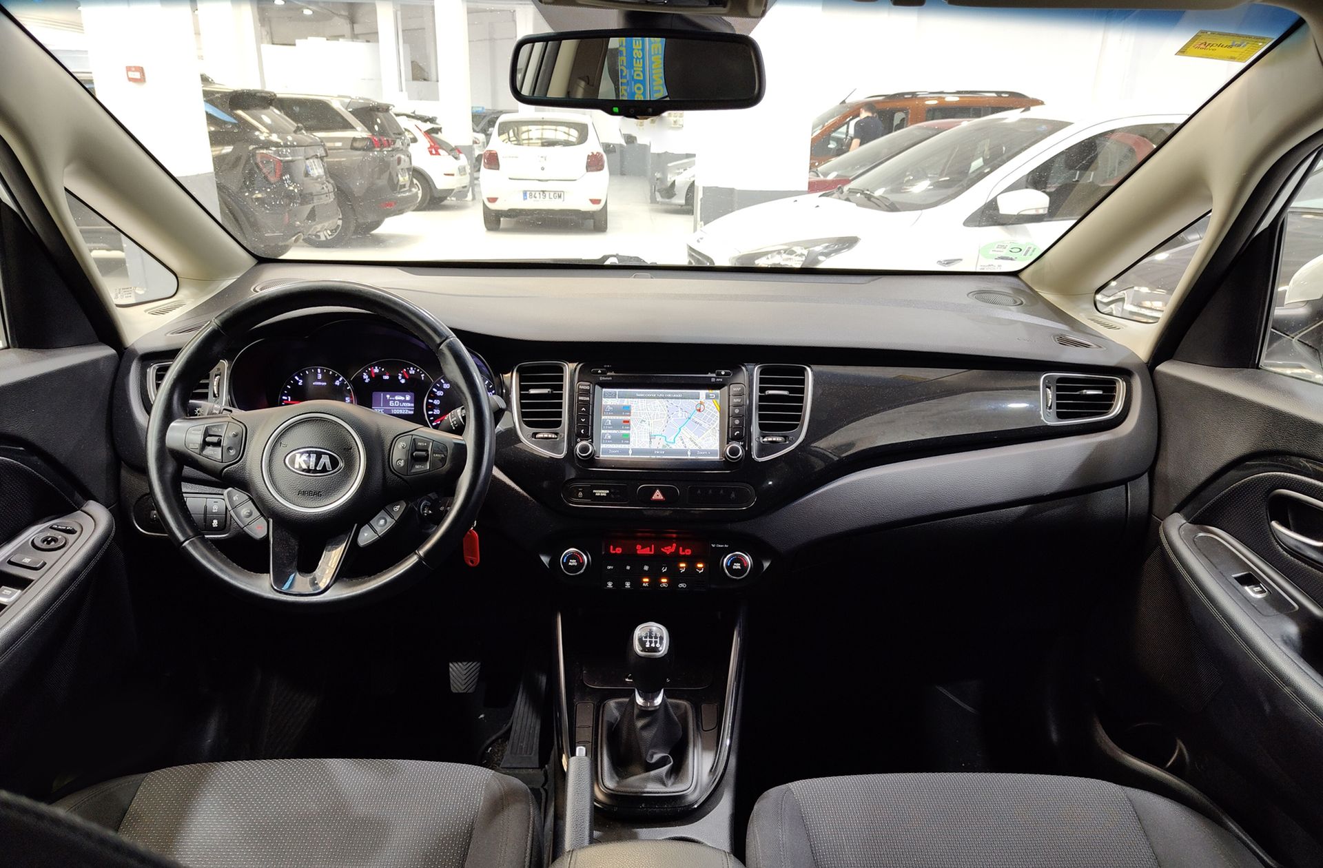 Kia Carens 1.7 CRDi VGT Eco-Dynam x-Tech - foto 6