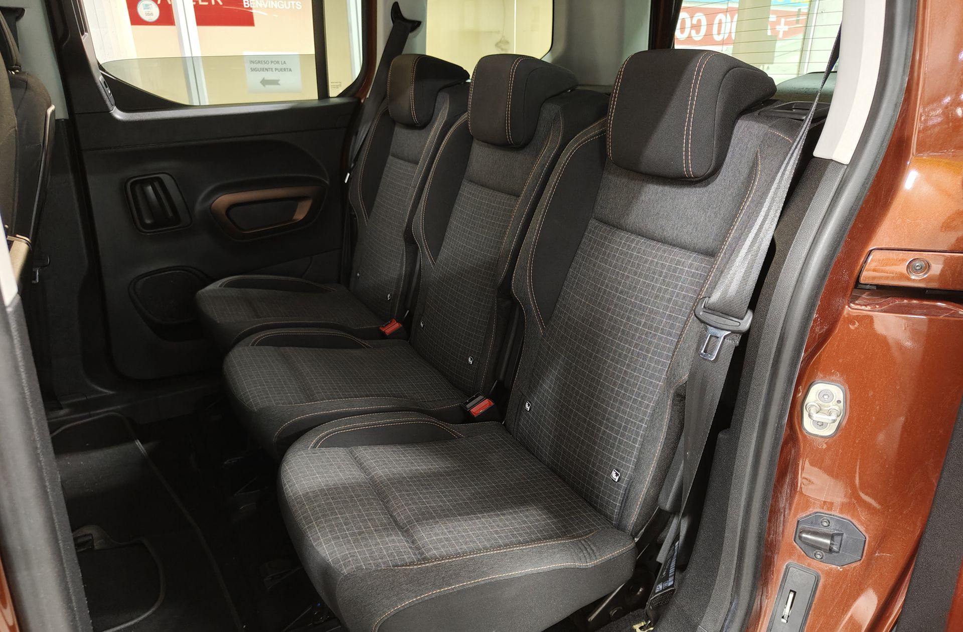 Peugeot Rifter BlueHDi 130 GT Line Standard EAT8 9 - foto 12