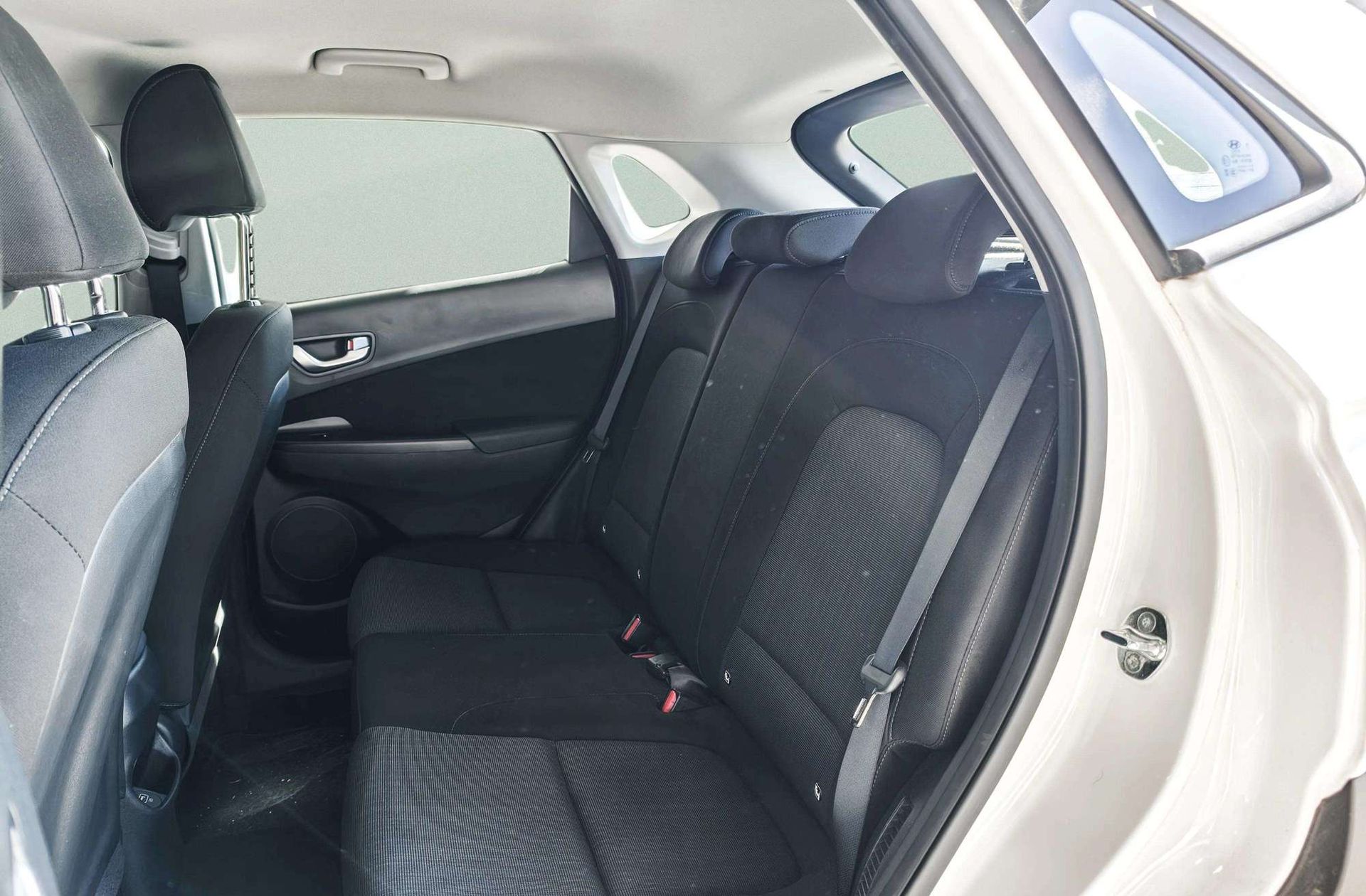 Hyundai Kona 1.0 T-GDi 48V Maxx 4x2 - foto 12