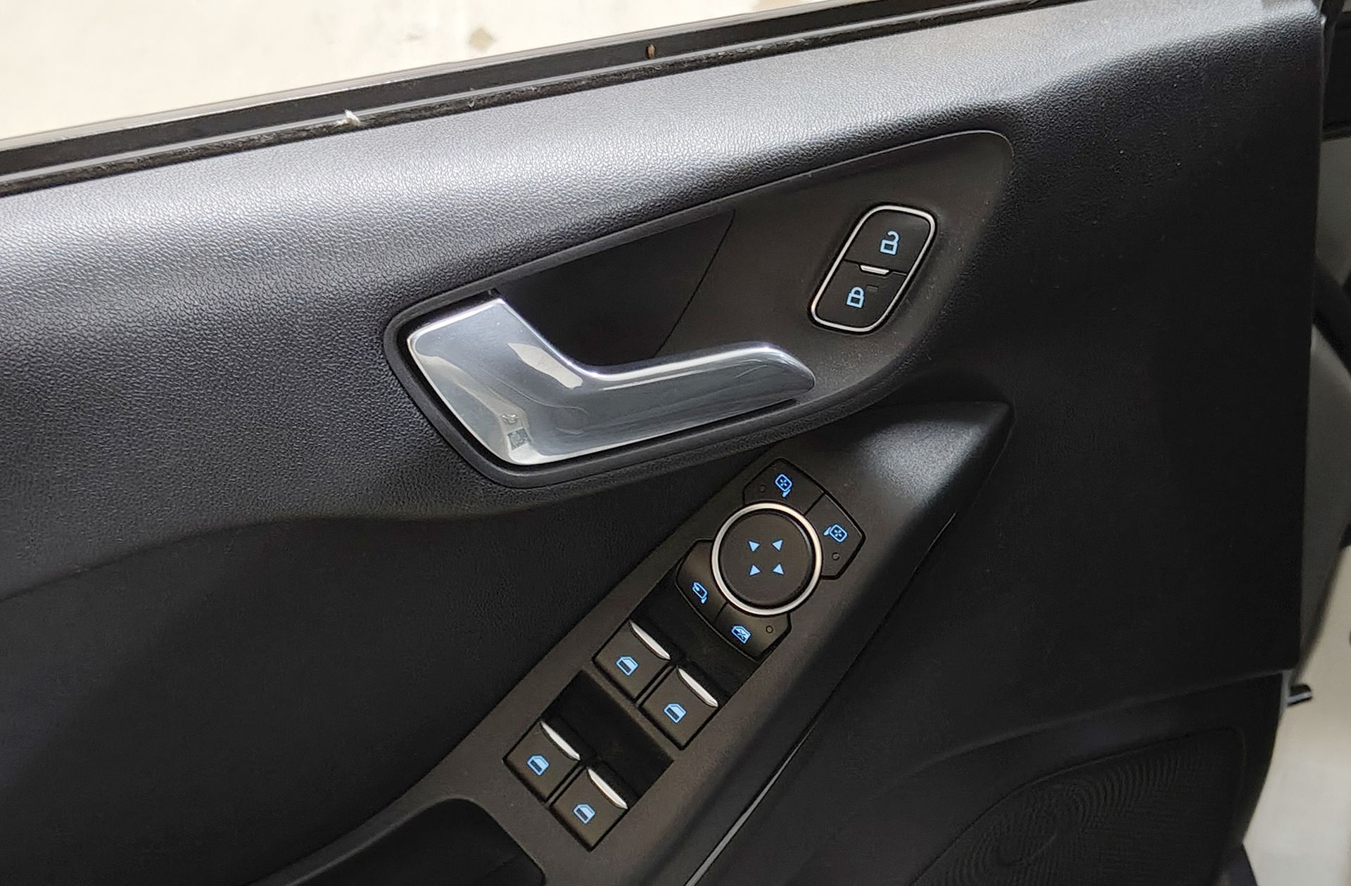 Ford Fiesta 1.0 EcoBoost Trend+ - foto 34