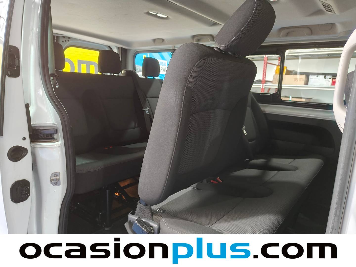 Extras y acabados del Renault Trafic Renault Trafic Largo Energy Blue dCi (120 CV) 9 plazas