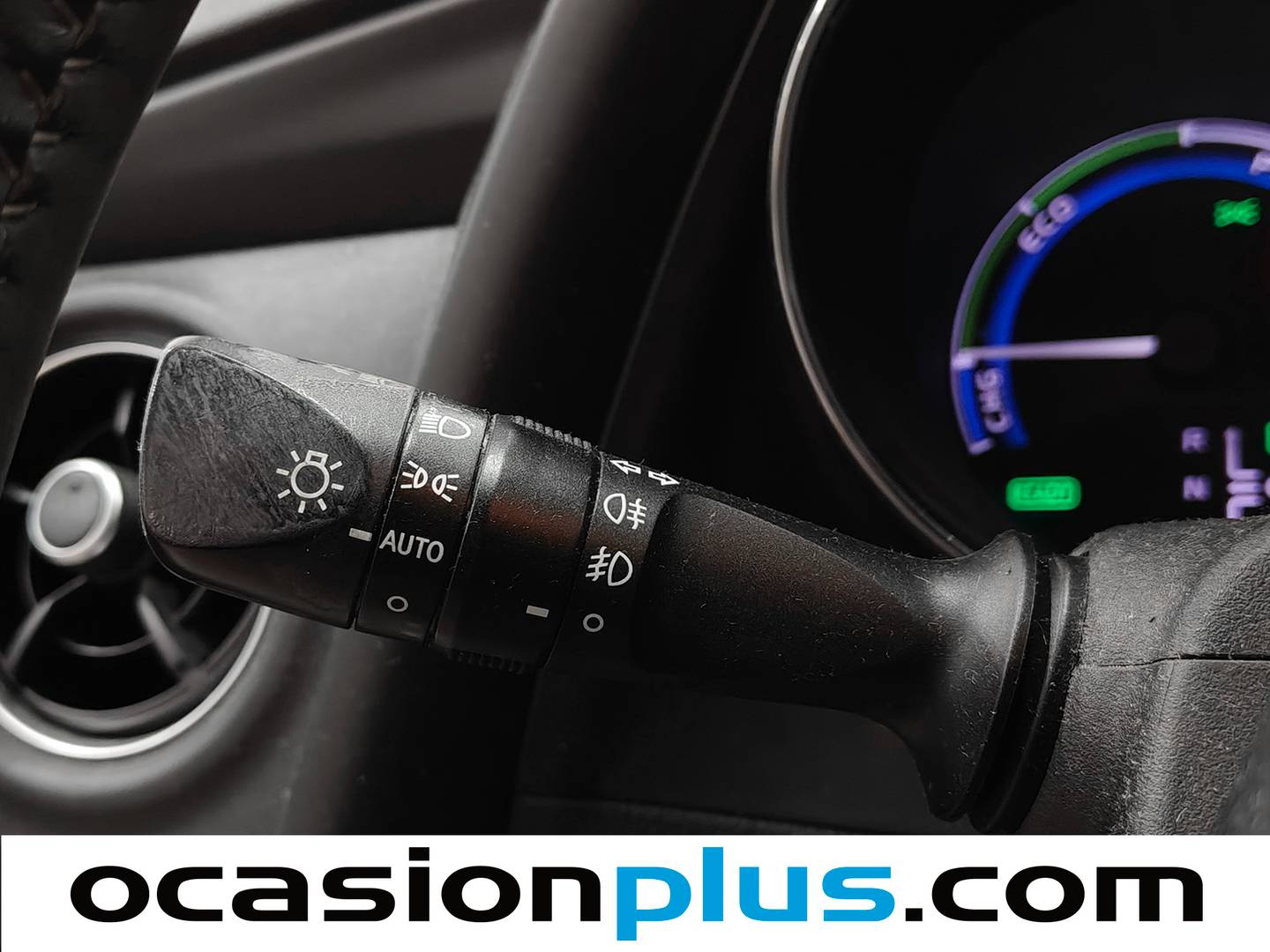 Equipamiento del Toyota Auris Toyota Auris 140H Touring Sports Active (136 CV)